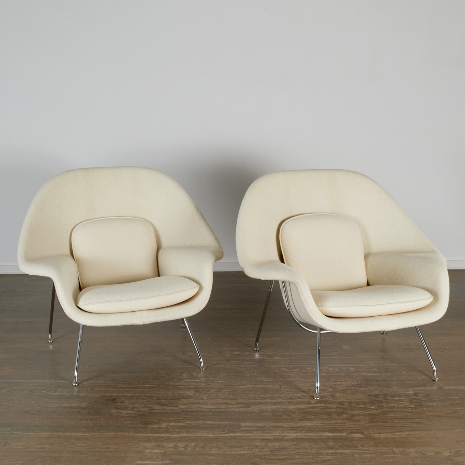 EERO SAARINEN FOR KNOLL, PAIR "WOMB"