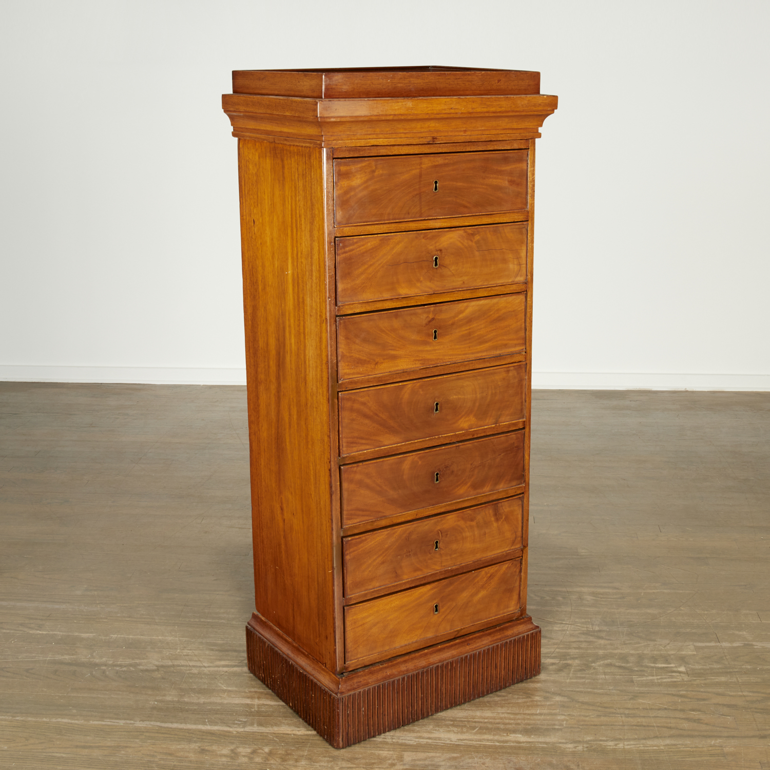 BIEDERMEIER FIGURED WALNUT SEMANIER 3c2676