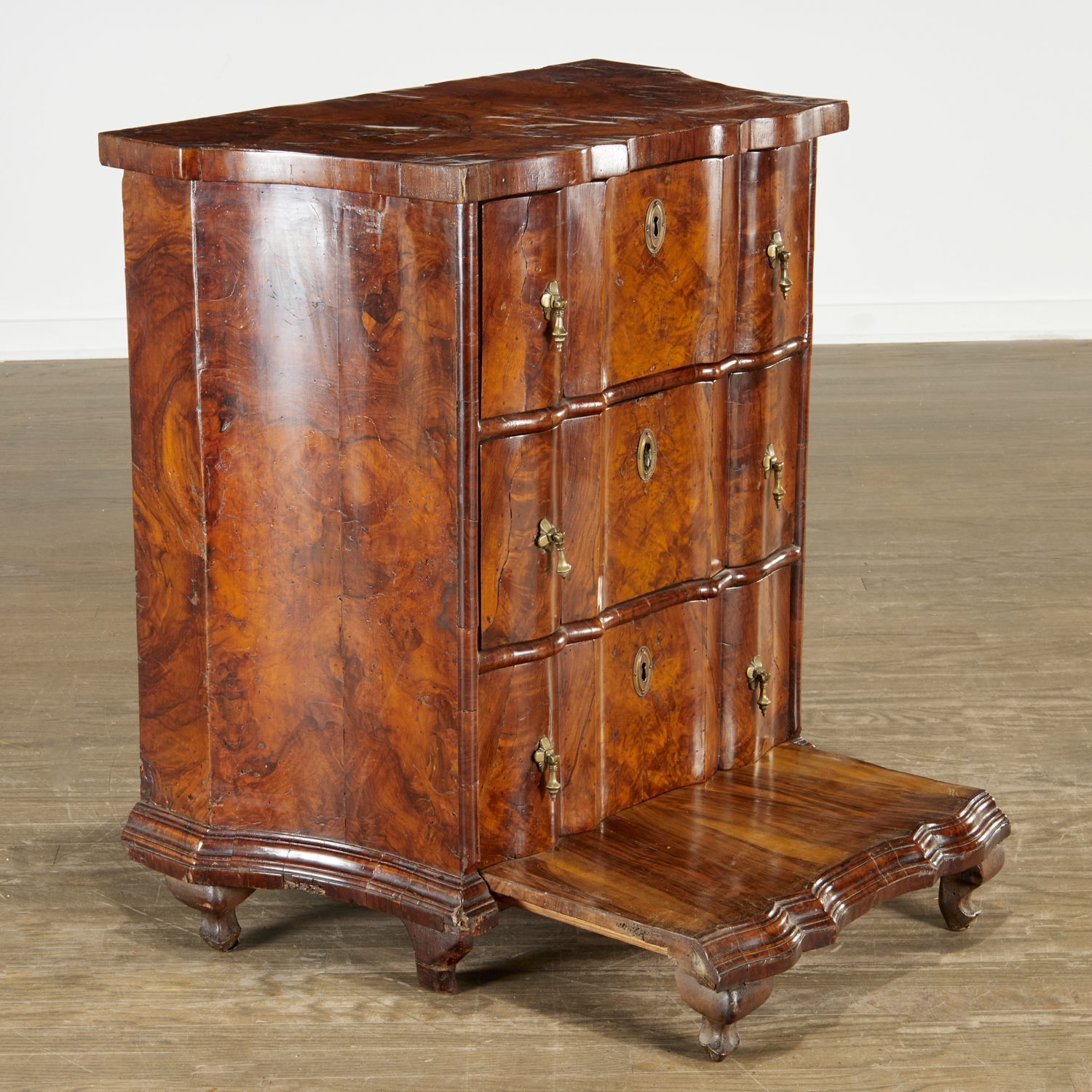 ITALIAN BAROQUE FIGURED WALNUT