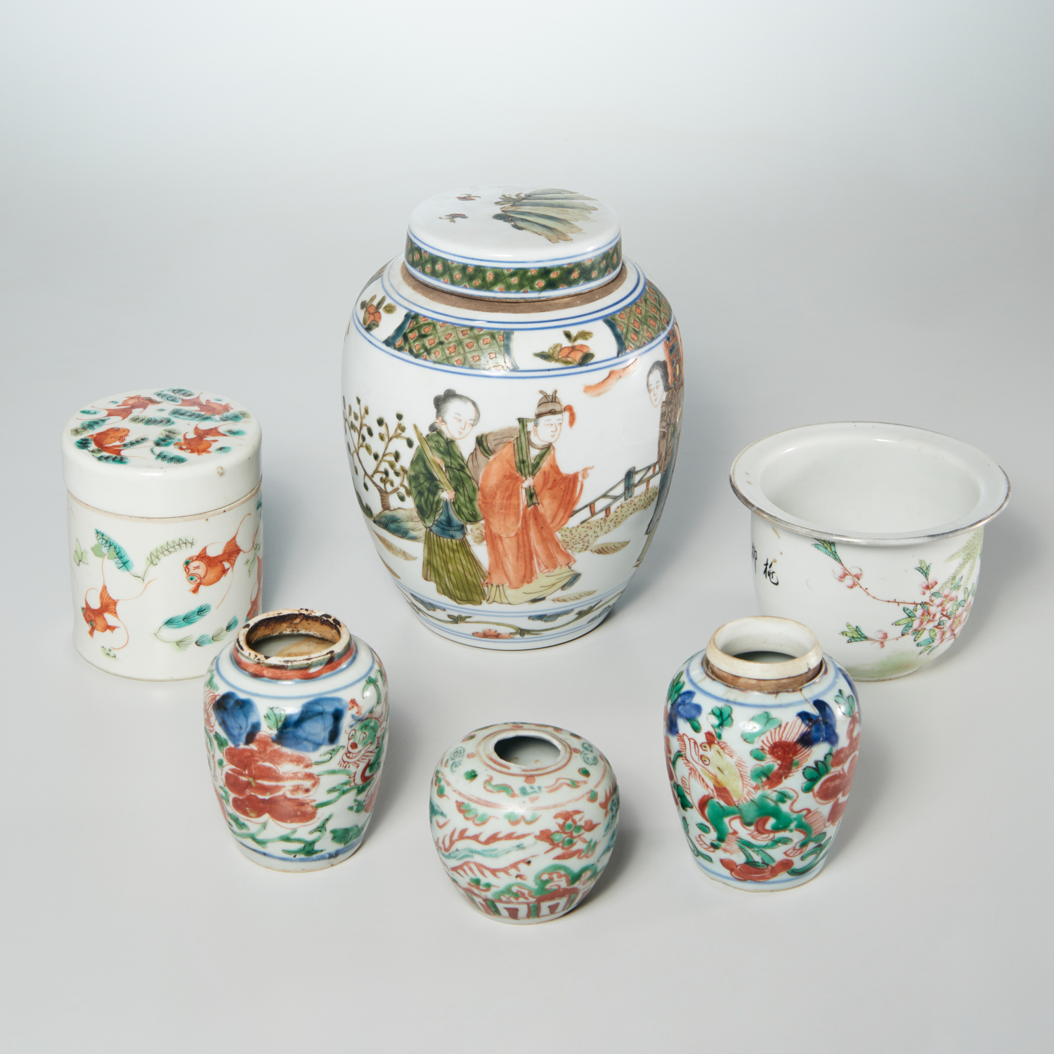 COLLECTION CHINESE ENAMELED PORCELAINS