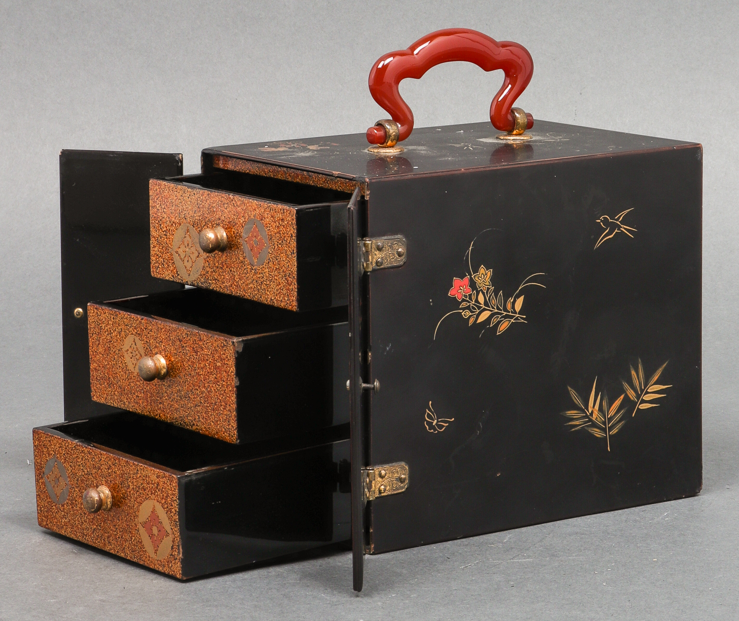 JAPANESE LACQUERED JEWELRY CHEST, CARNELIAN