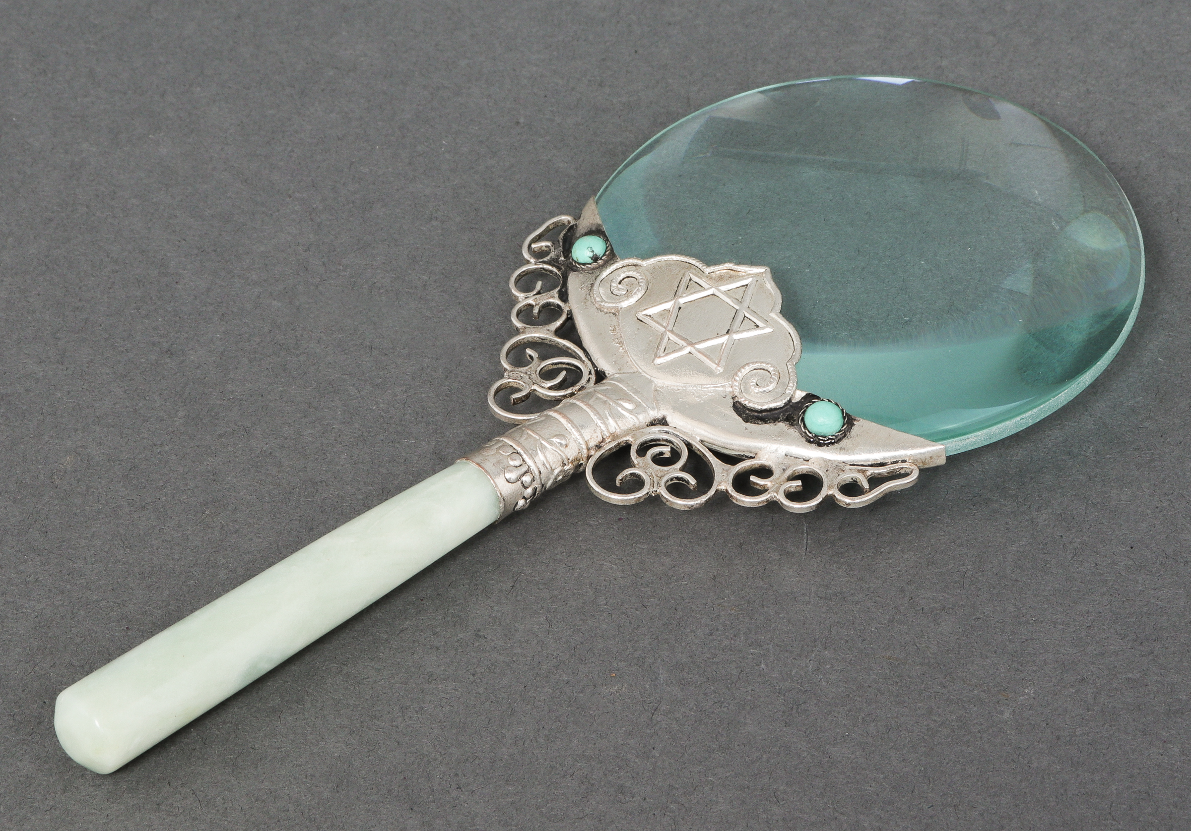 JUDAICA MOTIF JADE HANDLED MAGNIFYING 3c2895