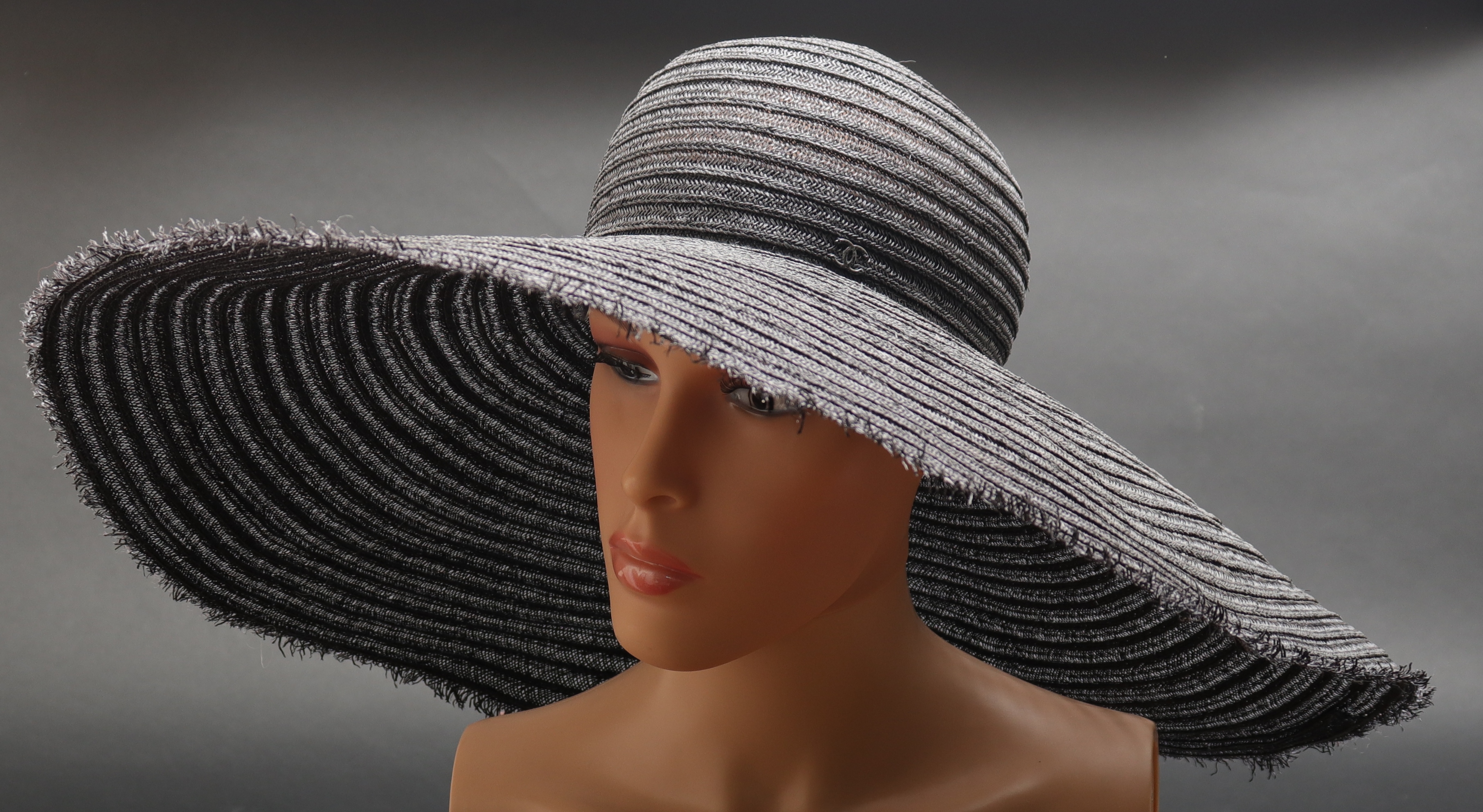 CHANEL WIDE BRIM STRAW SUN HAT 3c289f