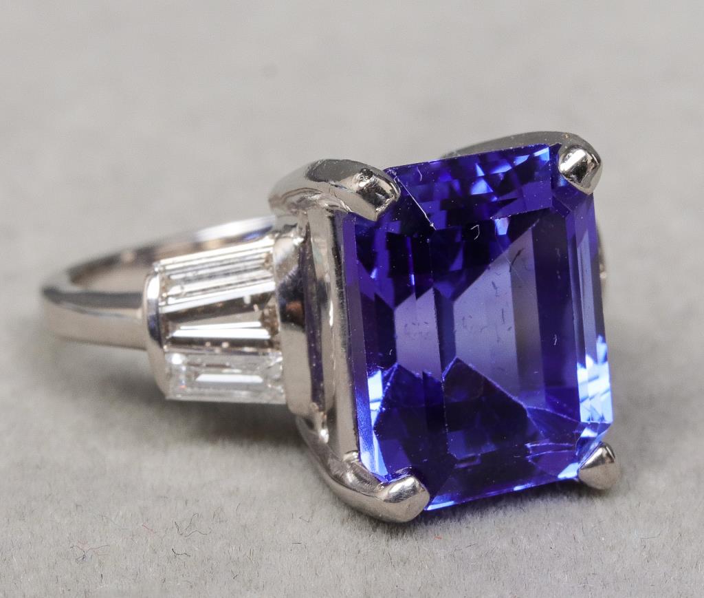 18K WHITE GOLD TANZANITE DIAMOND 3c295a