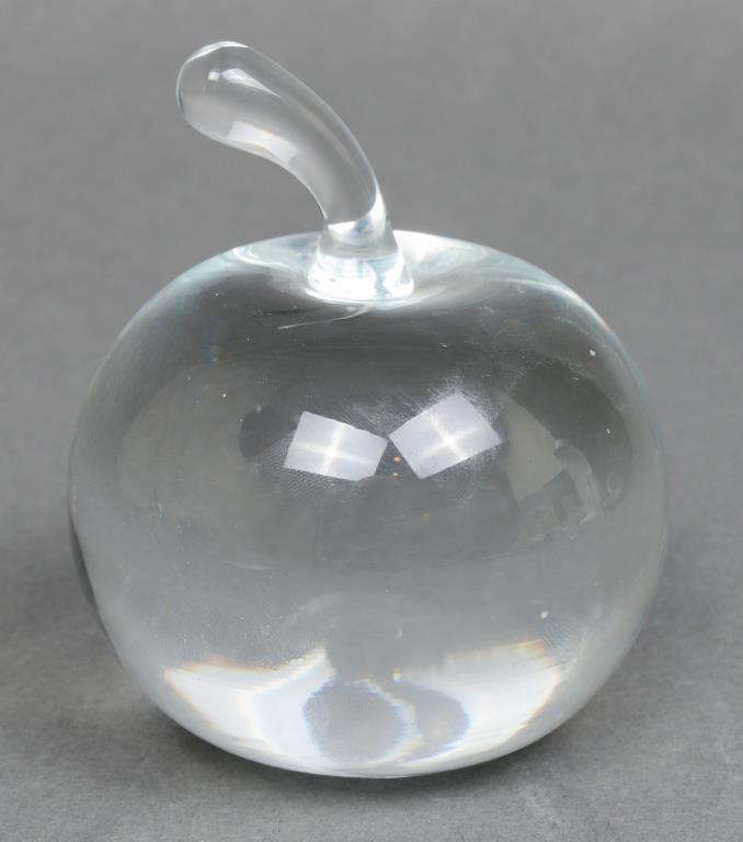 TIFFANY & CO. CRYSTAL APPLE PAPERWEIGHT