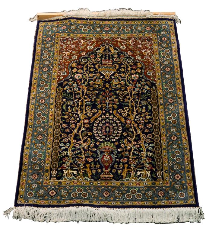 PERSIAN SILK PRAYER RUG 4 X 2  3c2a0a