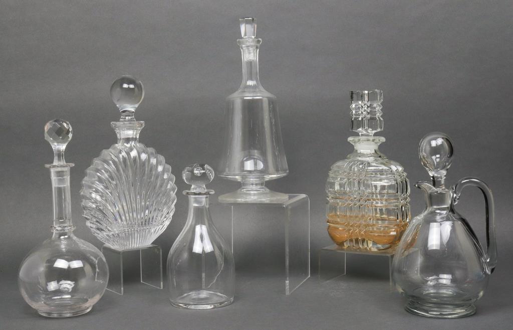 CRYSTAL GLASS DECANTERS GROUP 3c2a22