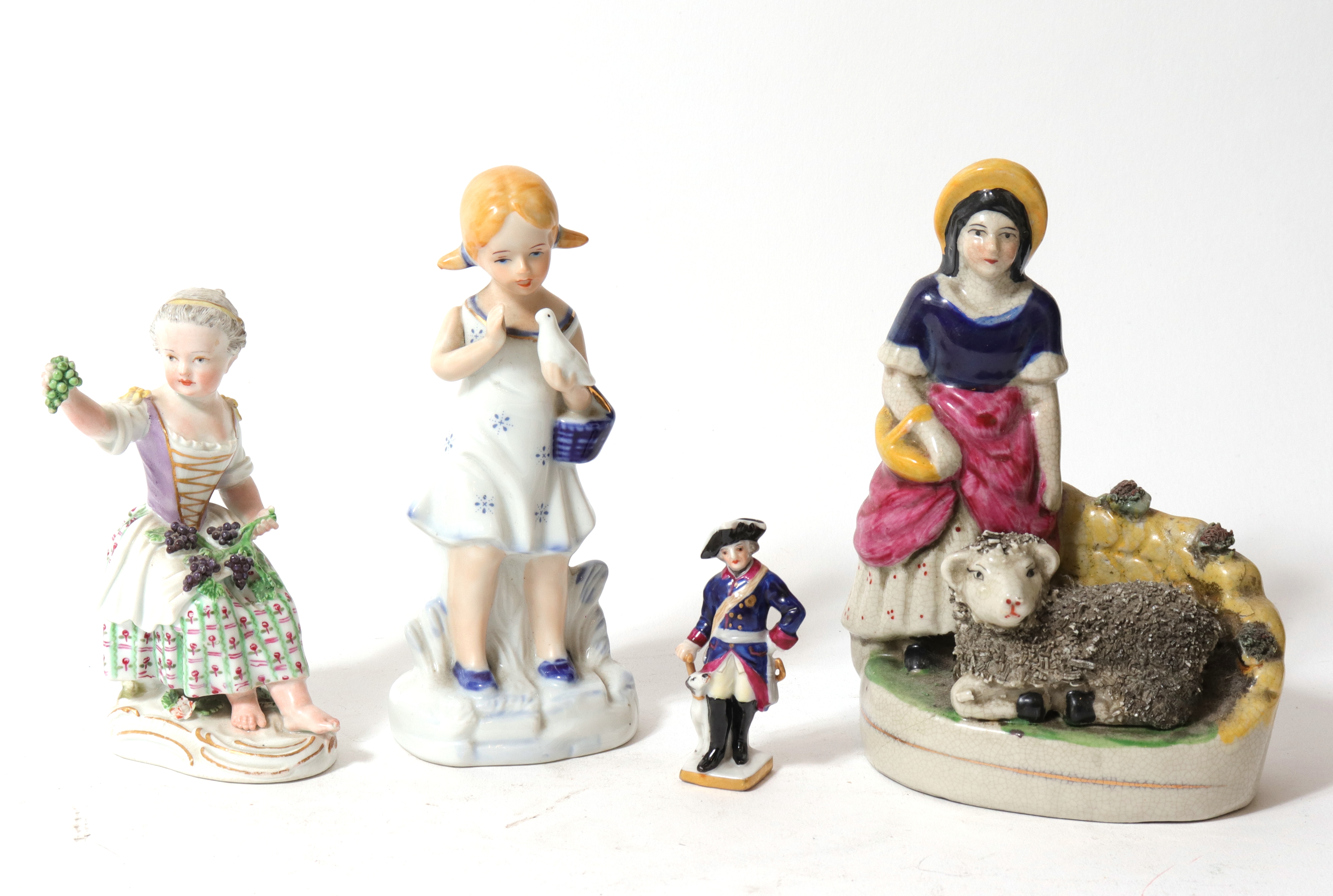 GILT POLYCHROME PORCELAIN FIGURINES  3c2a84