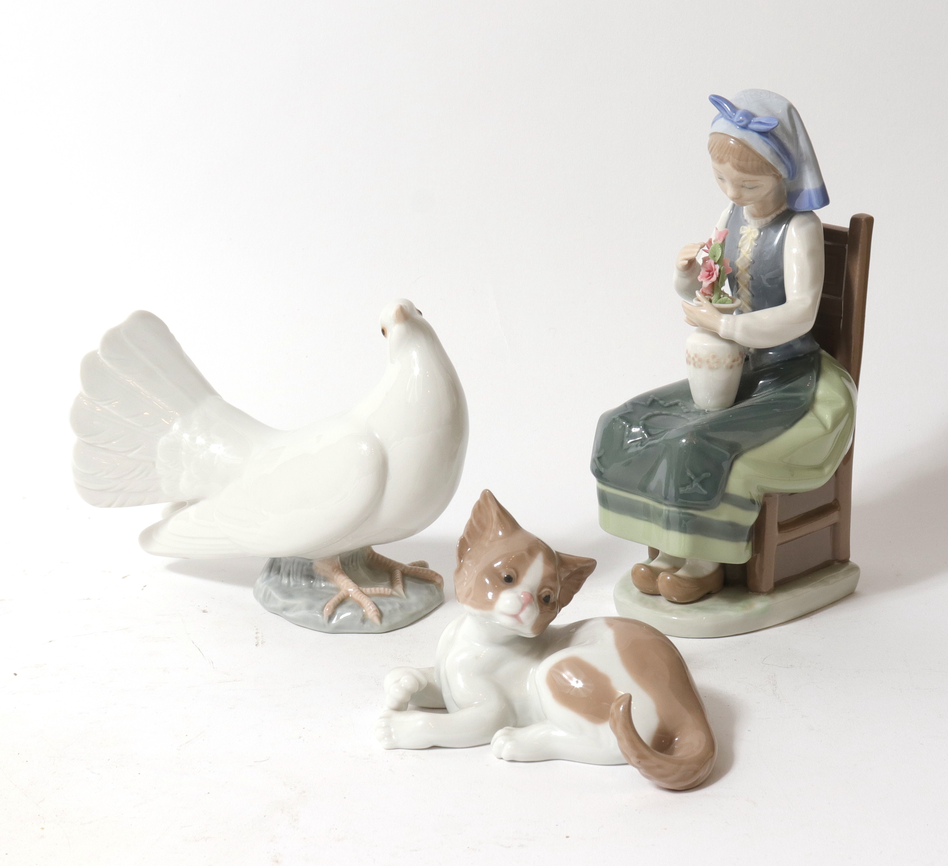 LLADRO PORCELAIN FIGURINES 3 PIECES 3c2ae6