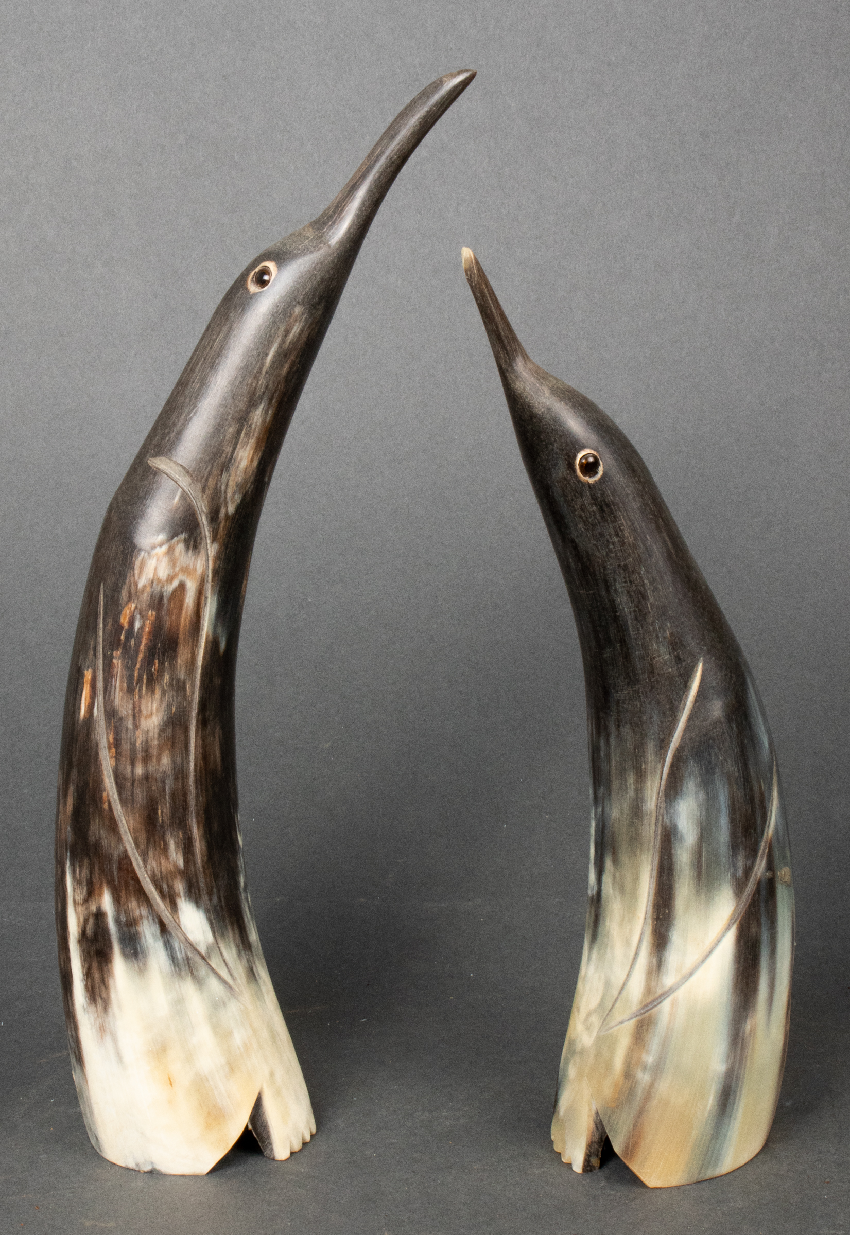 CARVED HORN PENGUIN SCULPTURES  3c2e0e