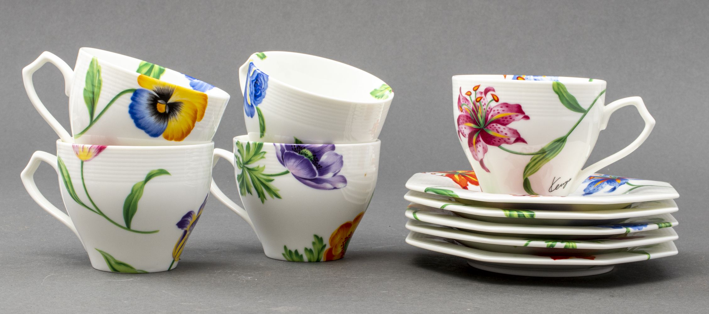 KENZO AITO FLORAL PORCELAIN CUPS