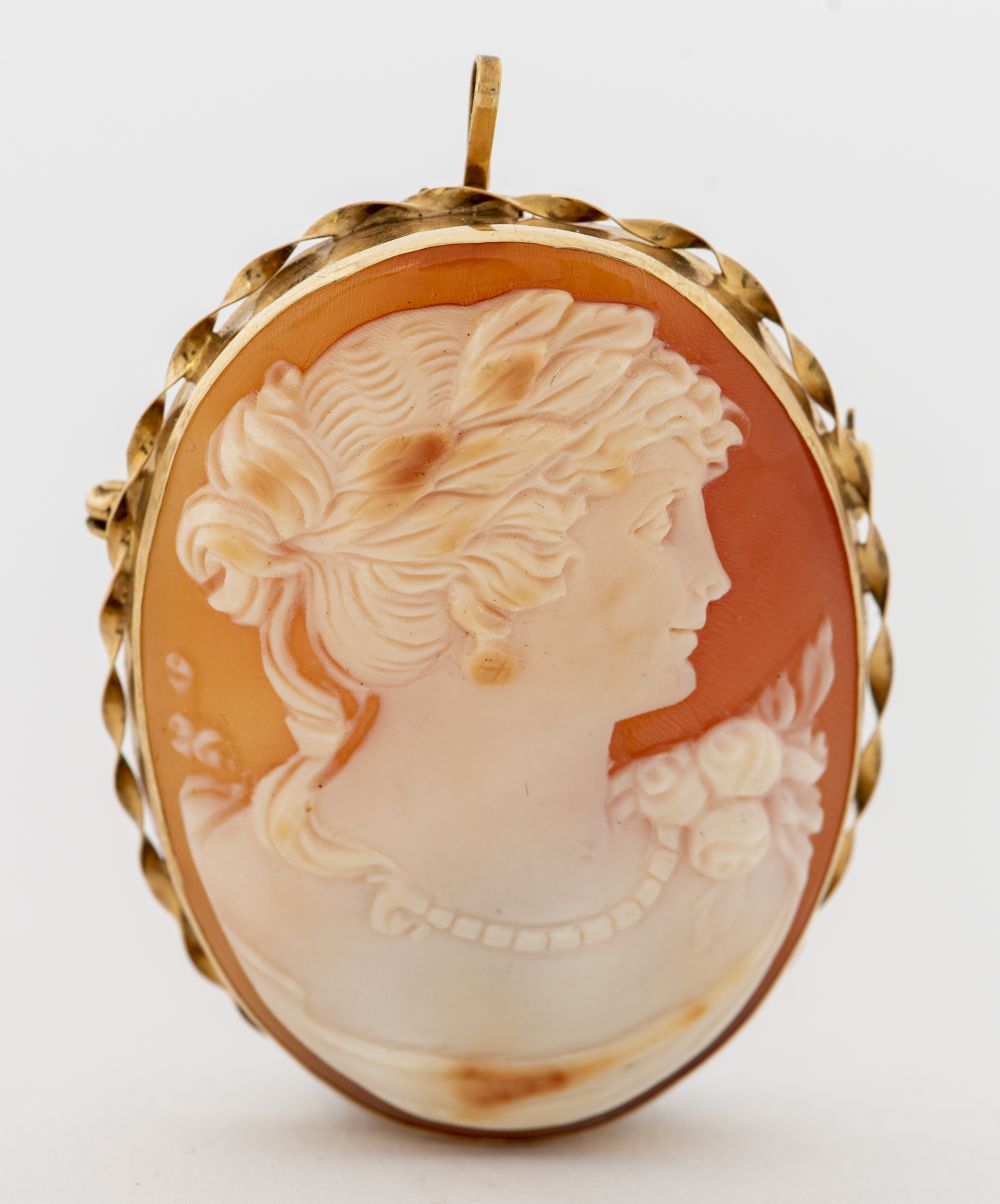 VINTAGE 14K YELLOW GOLD OVAL CAMEO