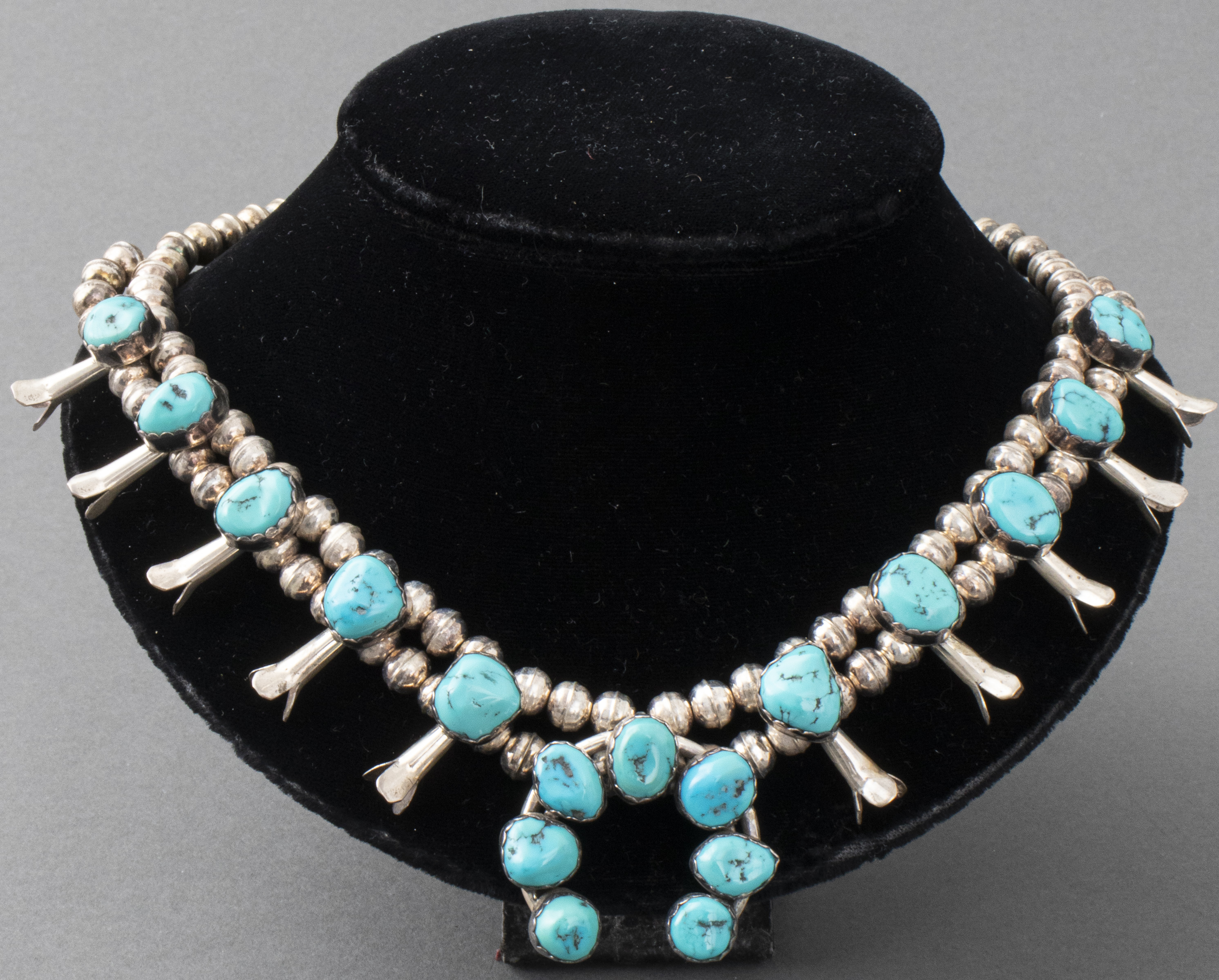 AMERICAN INDIAN SILVER & TURQUOISE