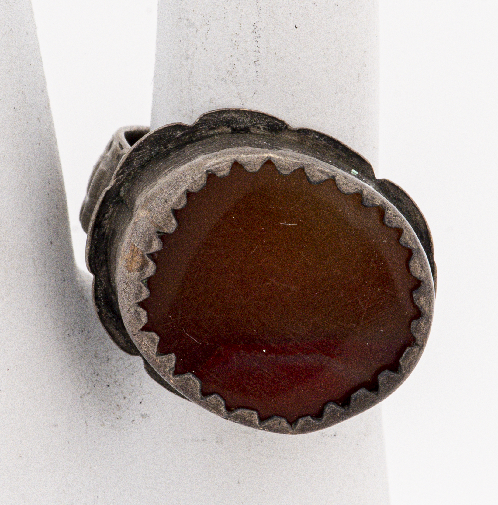 VINTAGE SILVER OVAL CARNELIAN RING 3c59c9