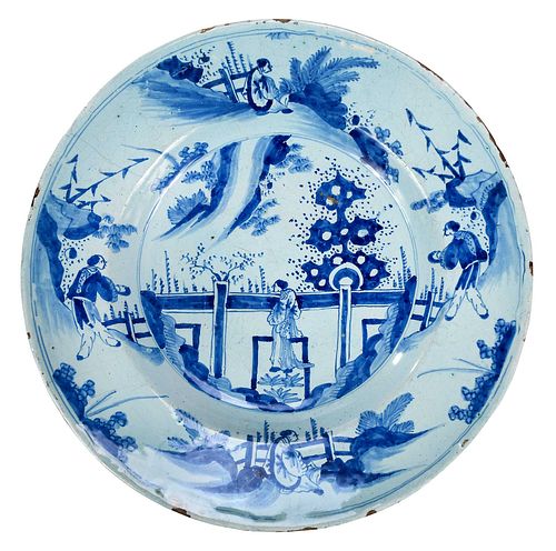 ENGLISH DELFTWARE BLUE WHITE CIRCULAR