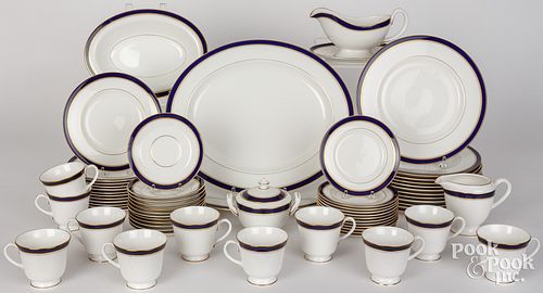 SIXTY SIX PIECES ROYAL WORCESTER 3c60aa