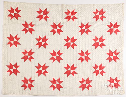 RED AND WHITE PATCHWORK QUILT  3c638d