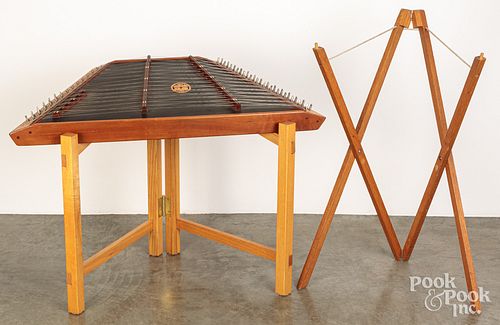 HAMMERED DULCIMER WITH STANDSHammered 3c6398