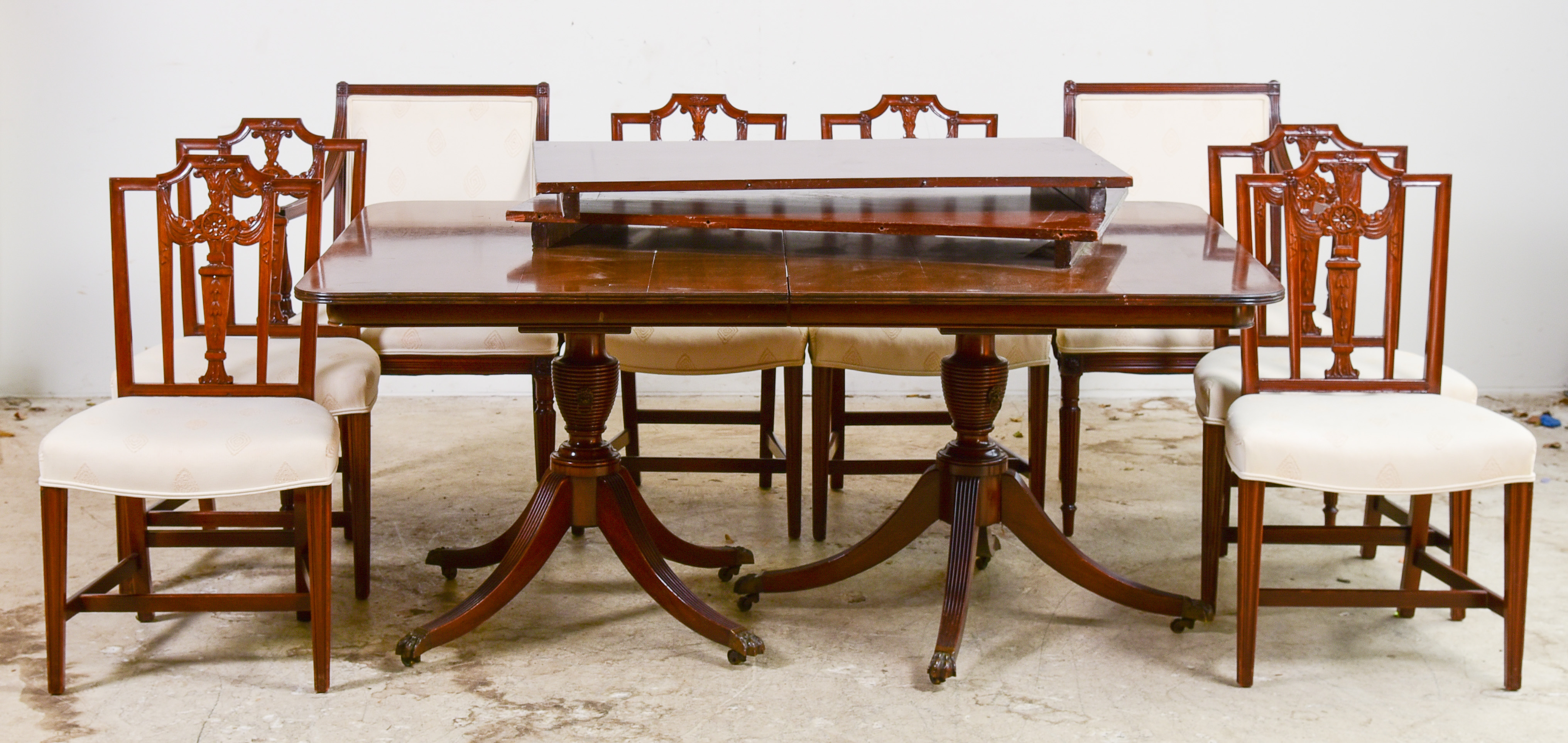 (9) pc Federal style mahogany dining