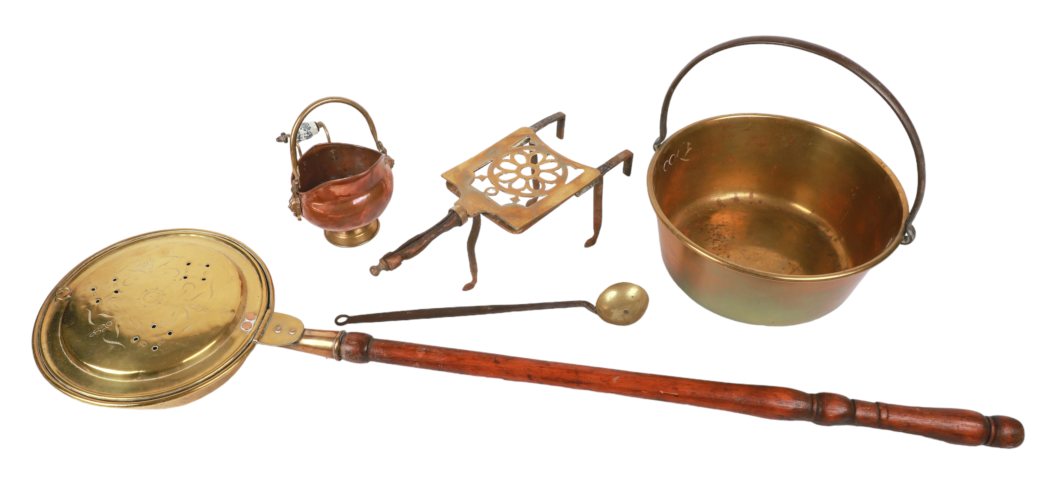 (5) Brass & copper items, c/o bed