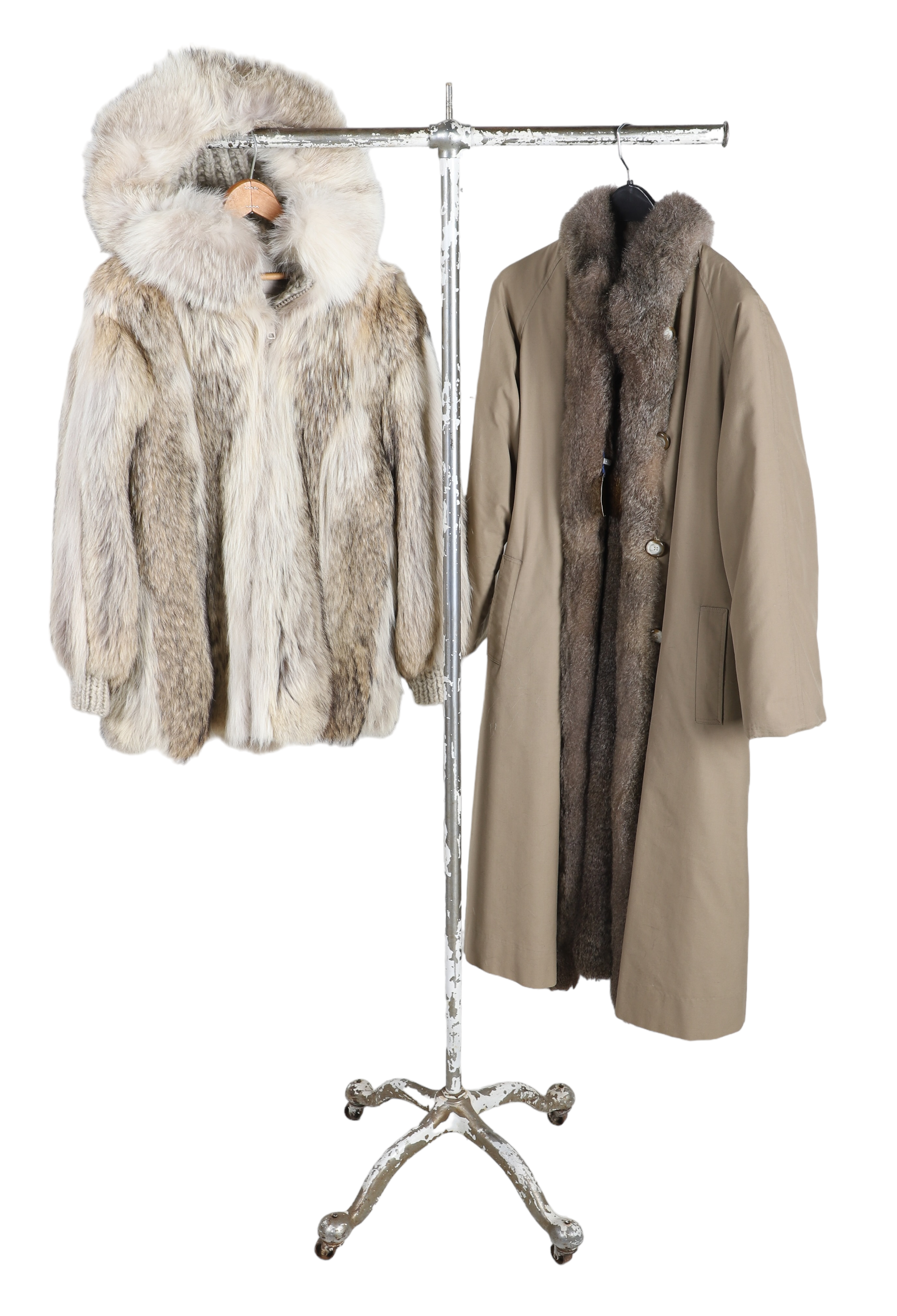 (2) Fur Coats incl. Nan Duskin,
