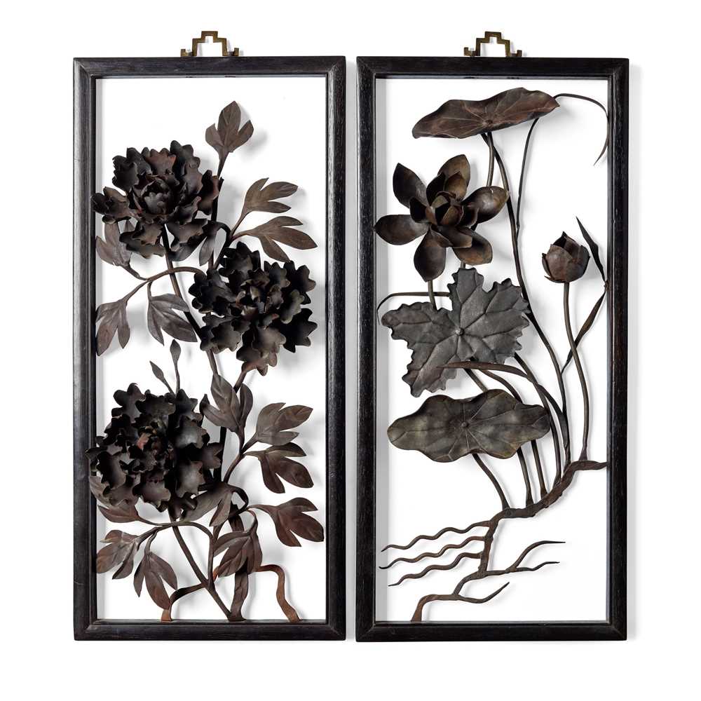 PAIR OF FLORAL IRON PAINTINGS QING 3c68f8