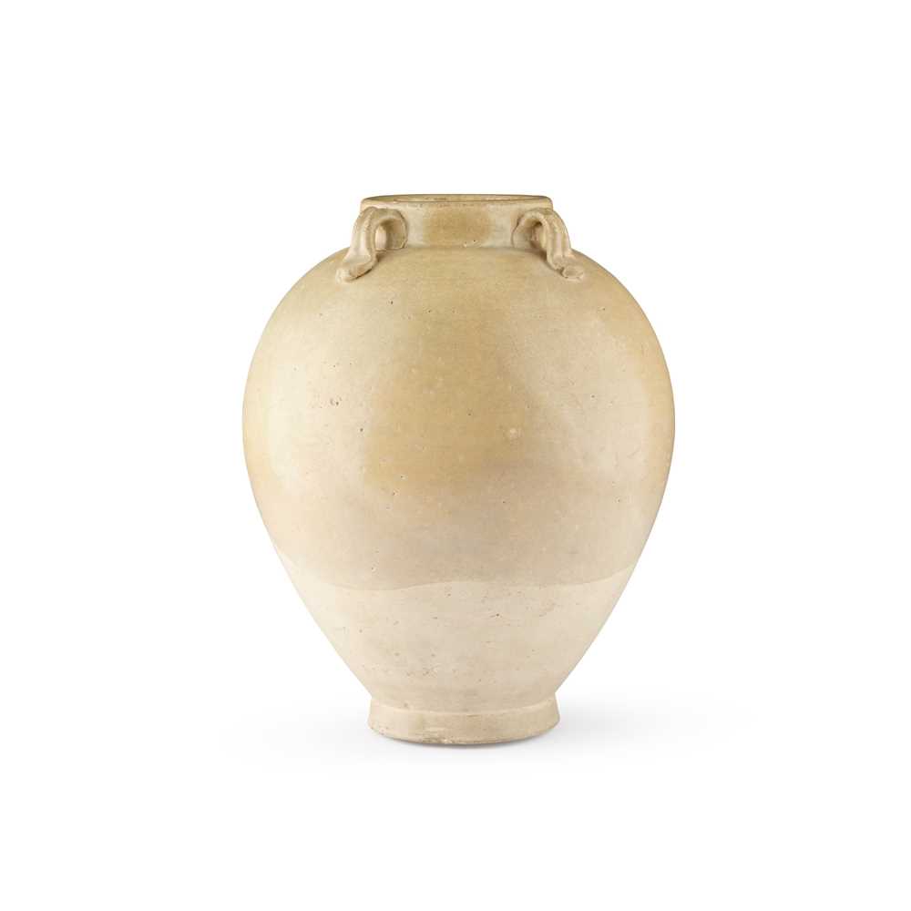 WHITE-GLAZED HANDLED JAR
TANG DYNASTY