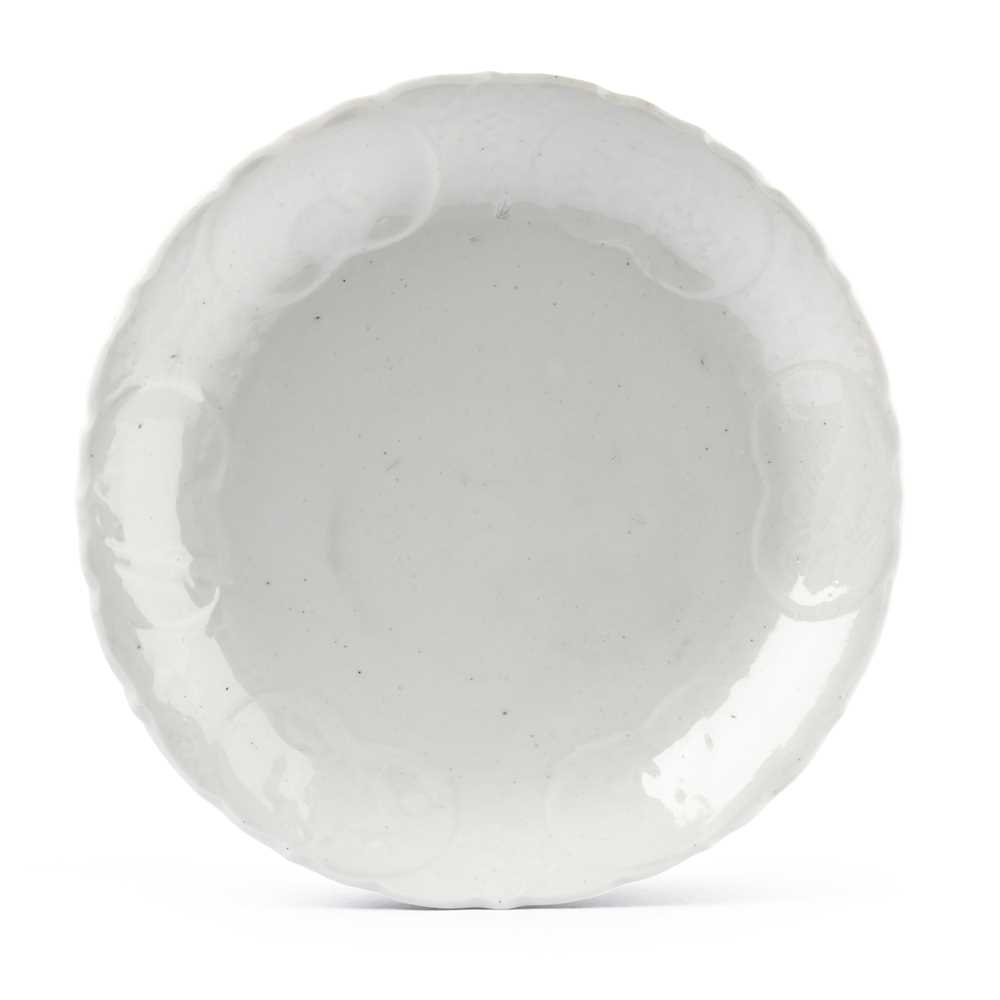 ARITA WHITE-GLAZED DISH
EDO PERIOD,