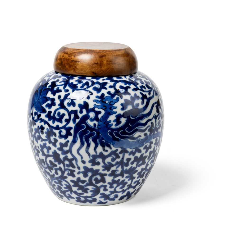 BLUE AND WHITE PHOENIX JAR QING 3c6971