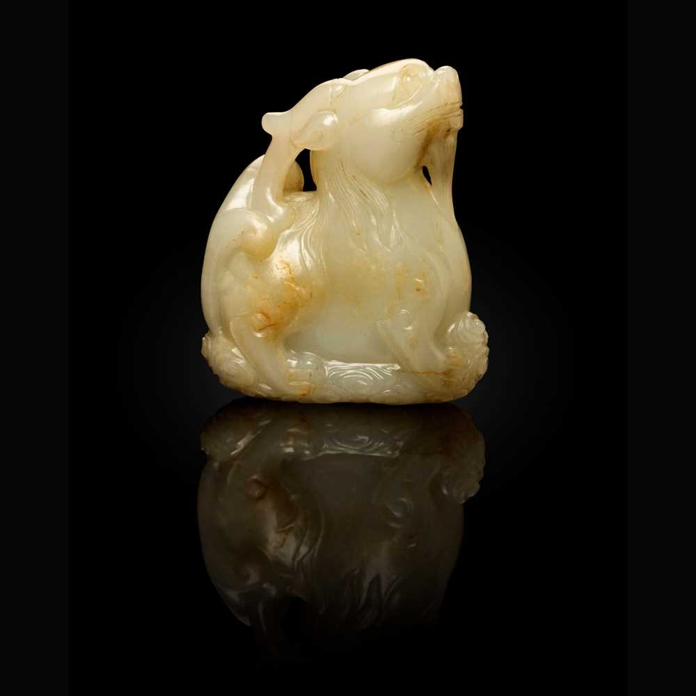 WHITE JADE CARVING OF A QILIN QING 3c699a