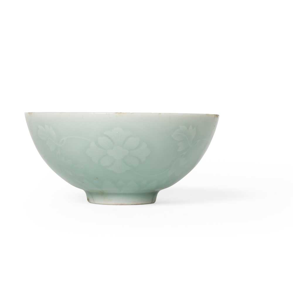 MOULDED CELADON GLAZED FLORAL  3c69bb