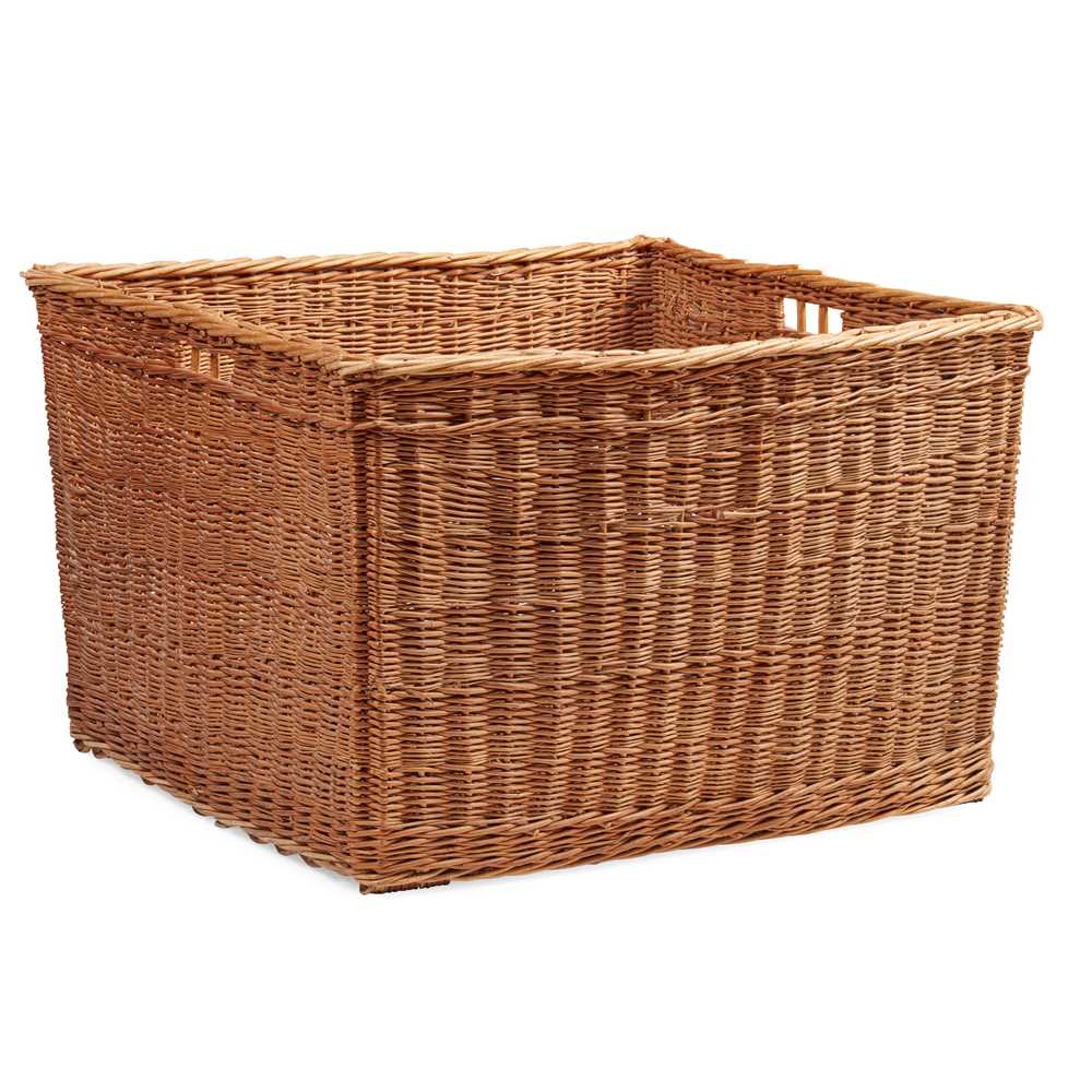 LARGE WICKER LOG BASKET
EARLY 20TH