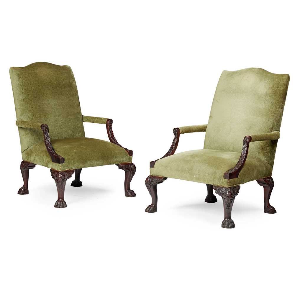 PAIR OF GEORGE II STYLE MAHOGANY 3c6a96