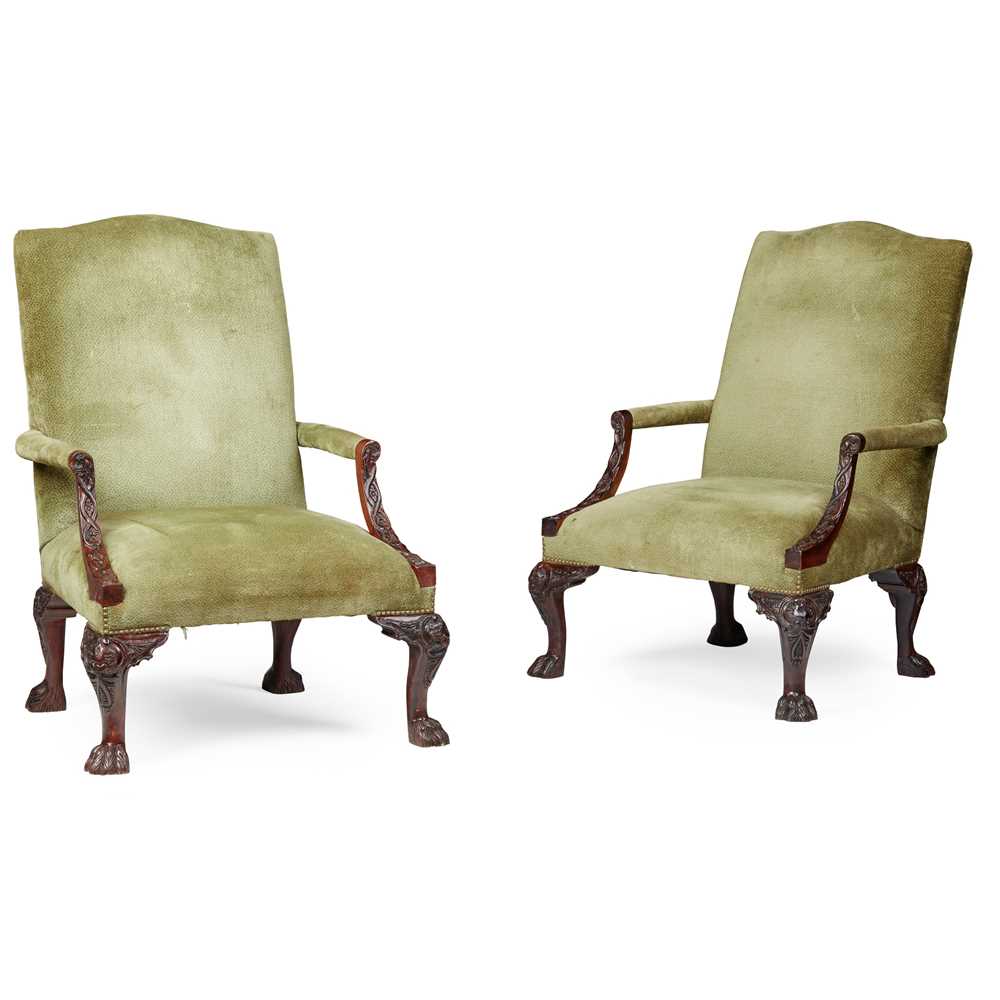 PAIR OF GEORGE II STYLE MAHOGANY 3c6a97