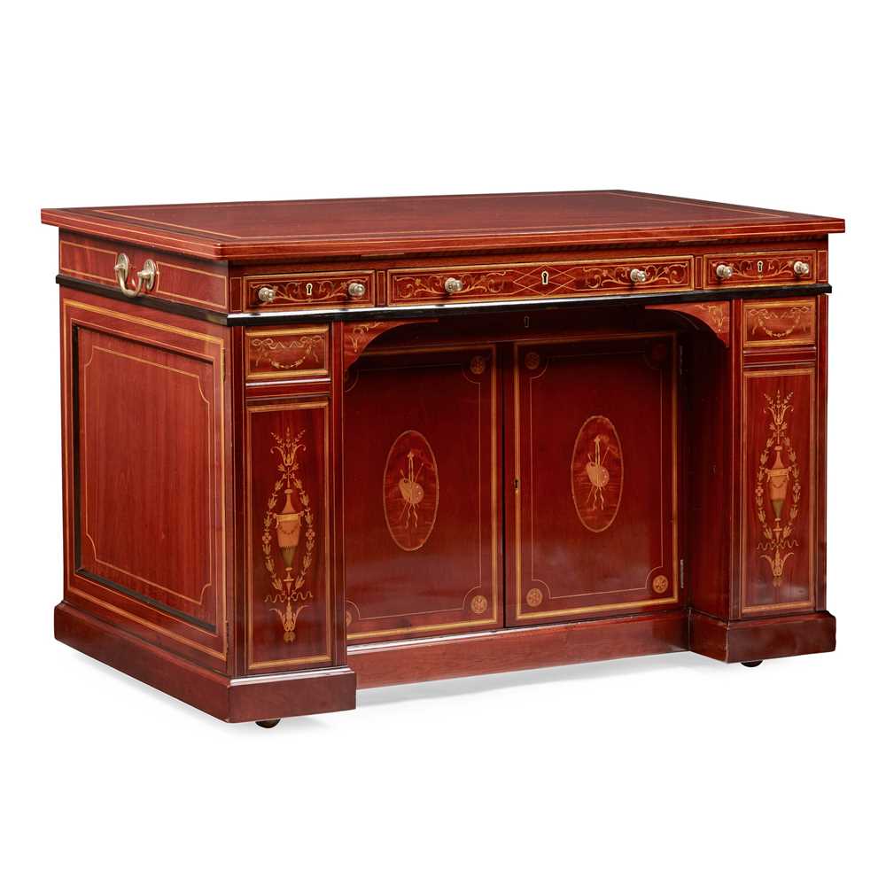 LATE VICTORIAN MAHOGANY SATINWOOD  3c6b59