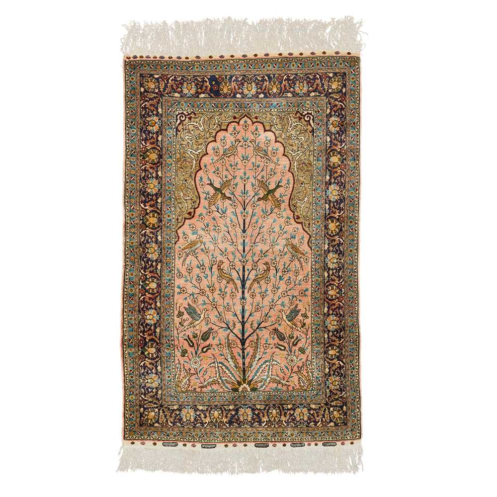 SILK HEREKE PRAYER RUG
WEST ANATOLIA,