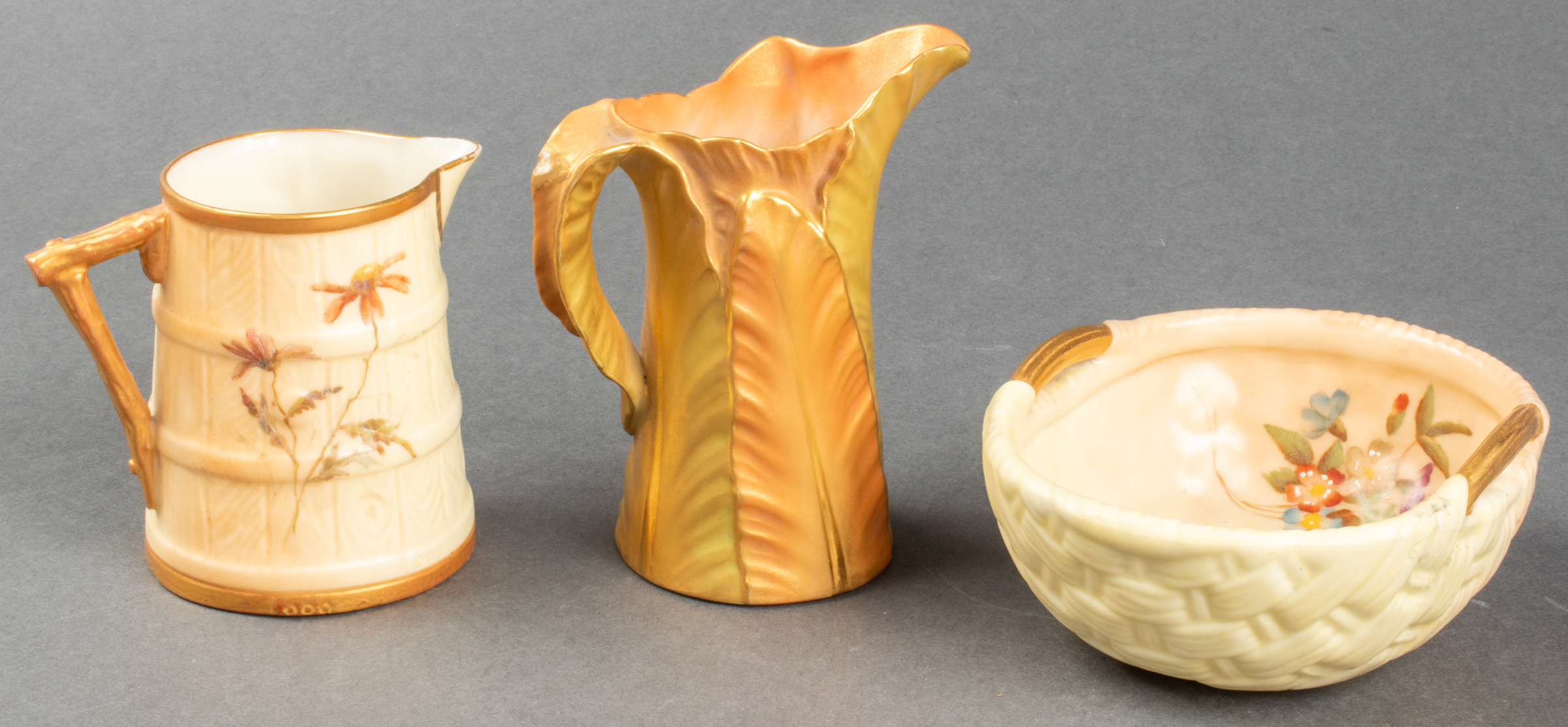 ENGLISH ROYAL WORCESTER PITCHERS AND