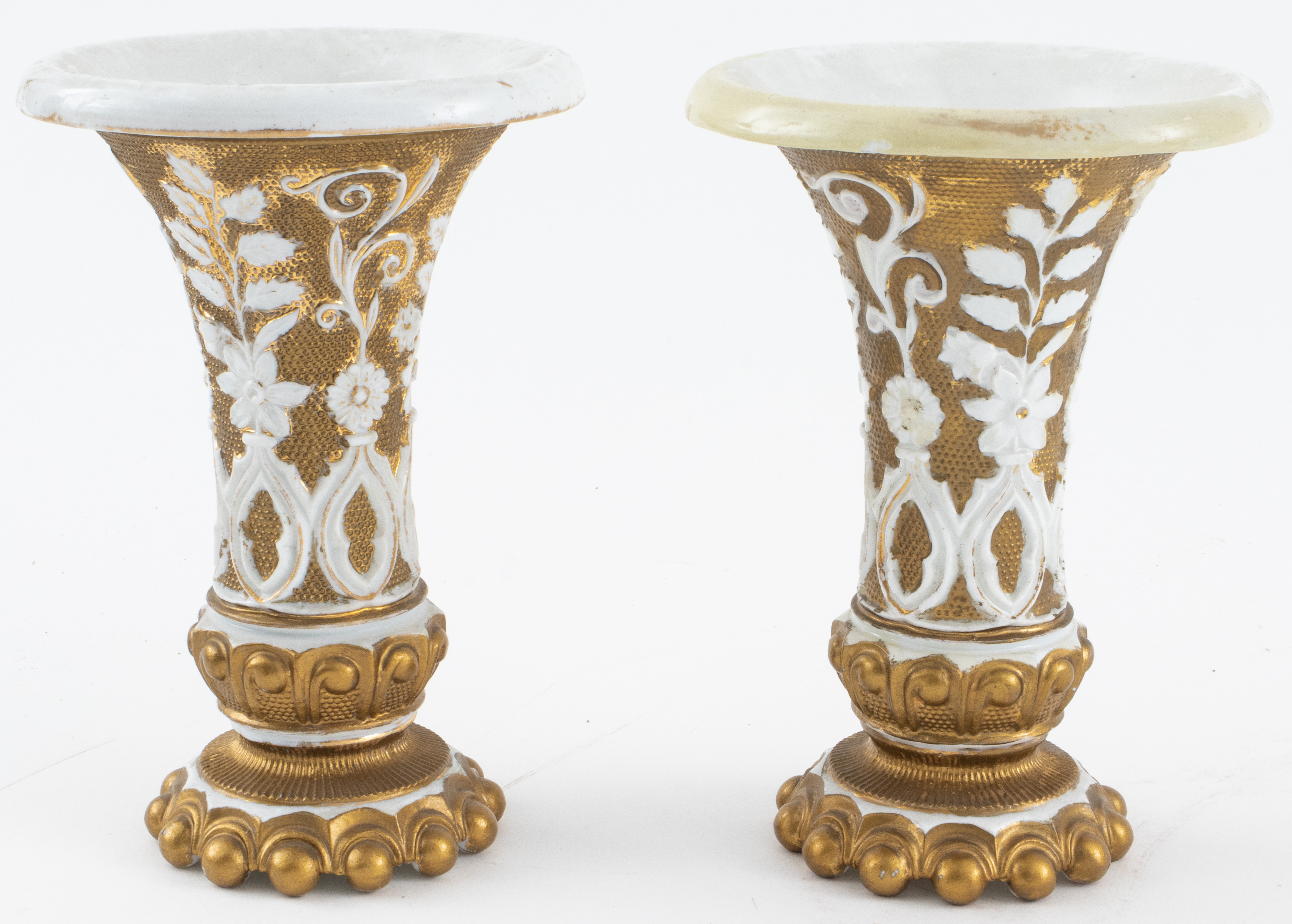 MEISSEN PARCEL GILT PORCELAIN VASES,