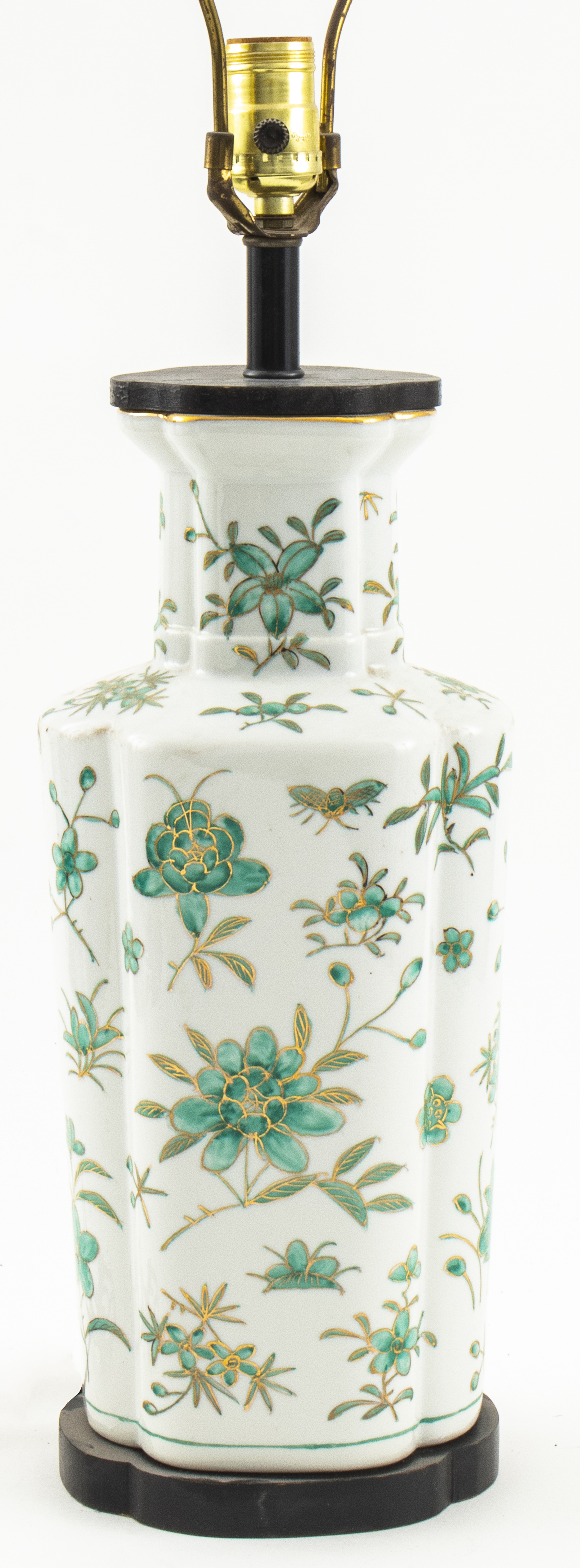 CHINESE PORCELAIN FLORAL TABLE 3c46ce