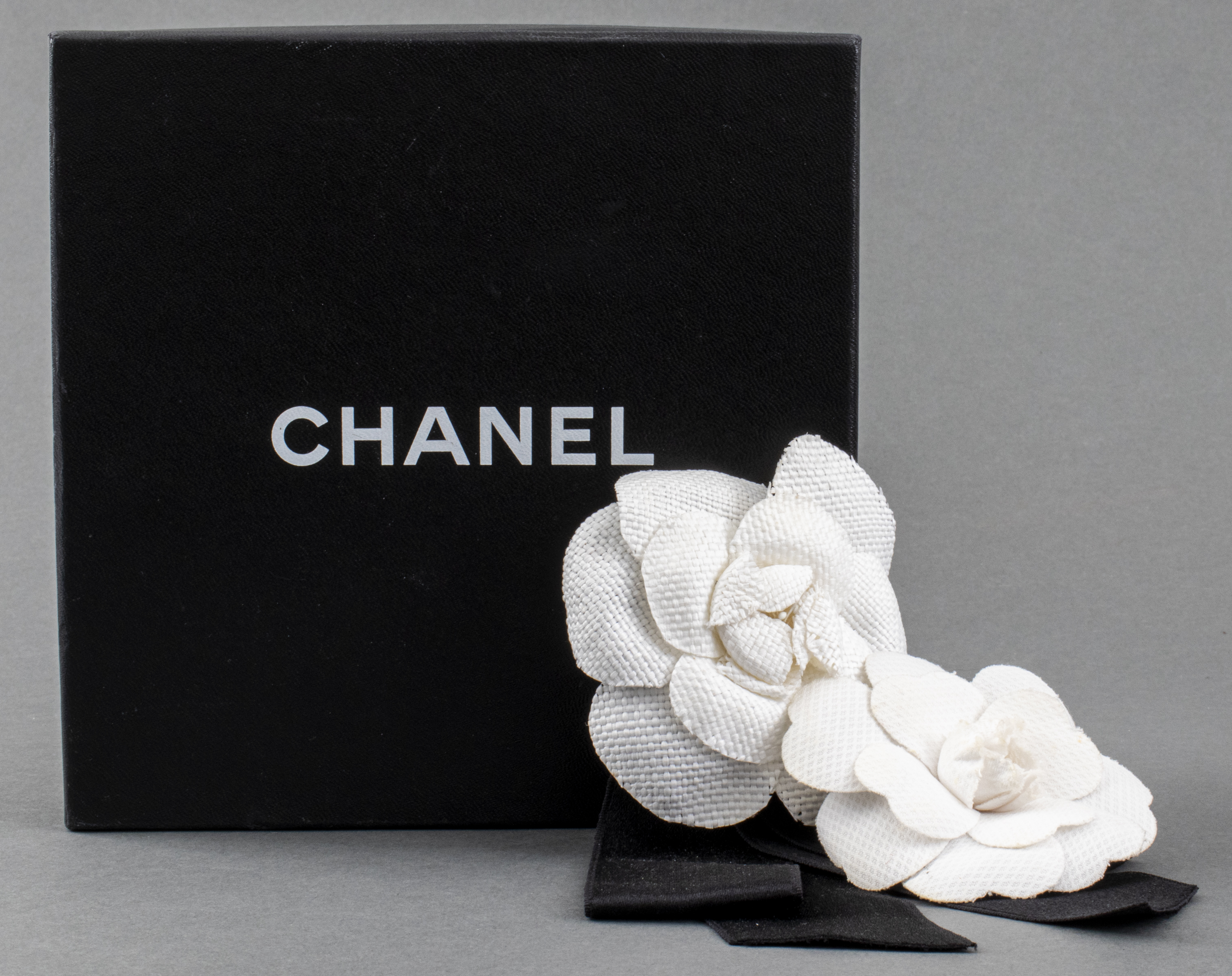 CHANEL WHITE CAMELLIA FLOWER BROOCHES  3c4714