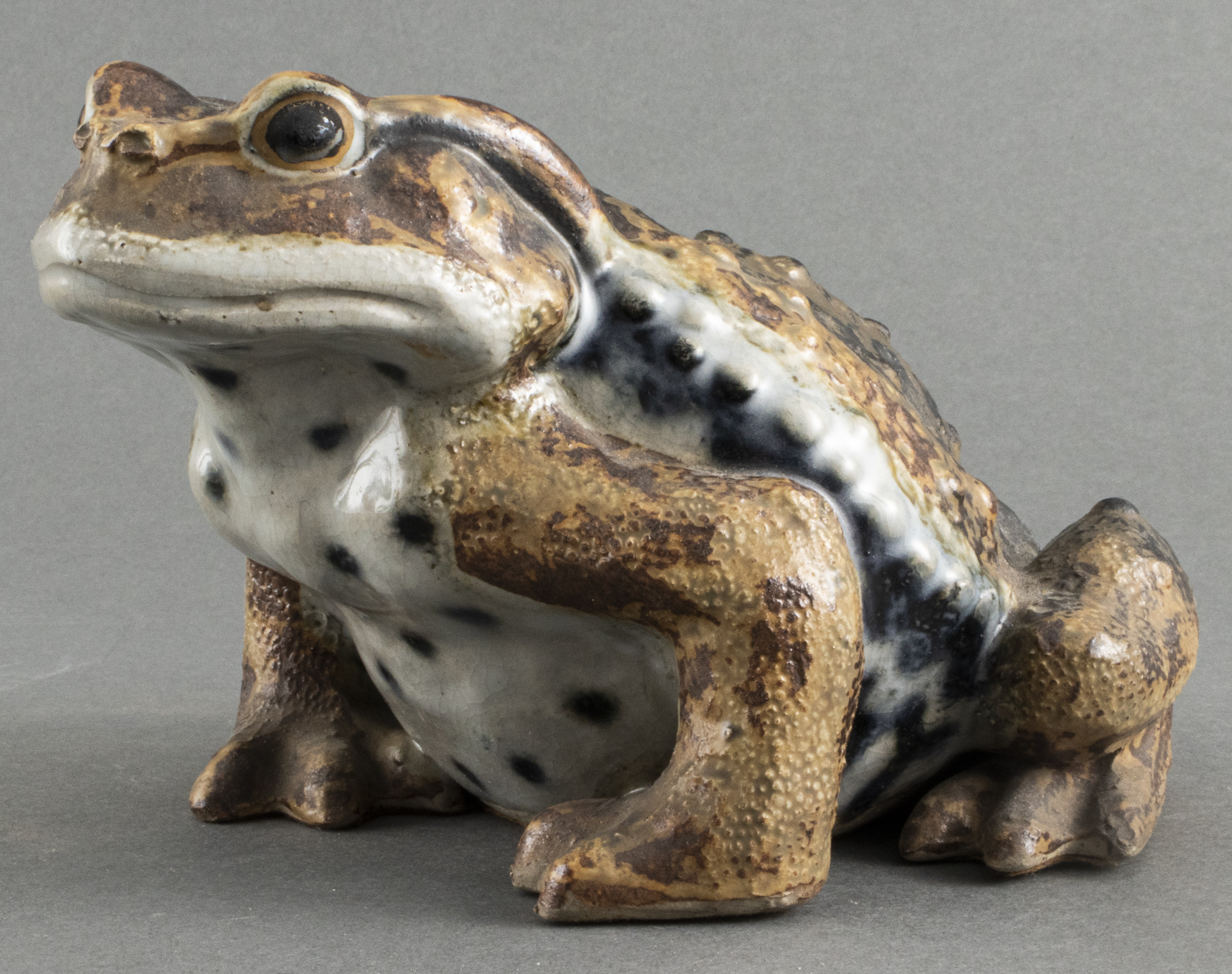 GLAZED STONEWARE POTTERY TOAD SCULPTURE 3c4885