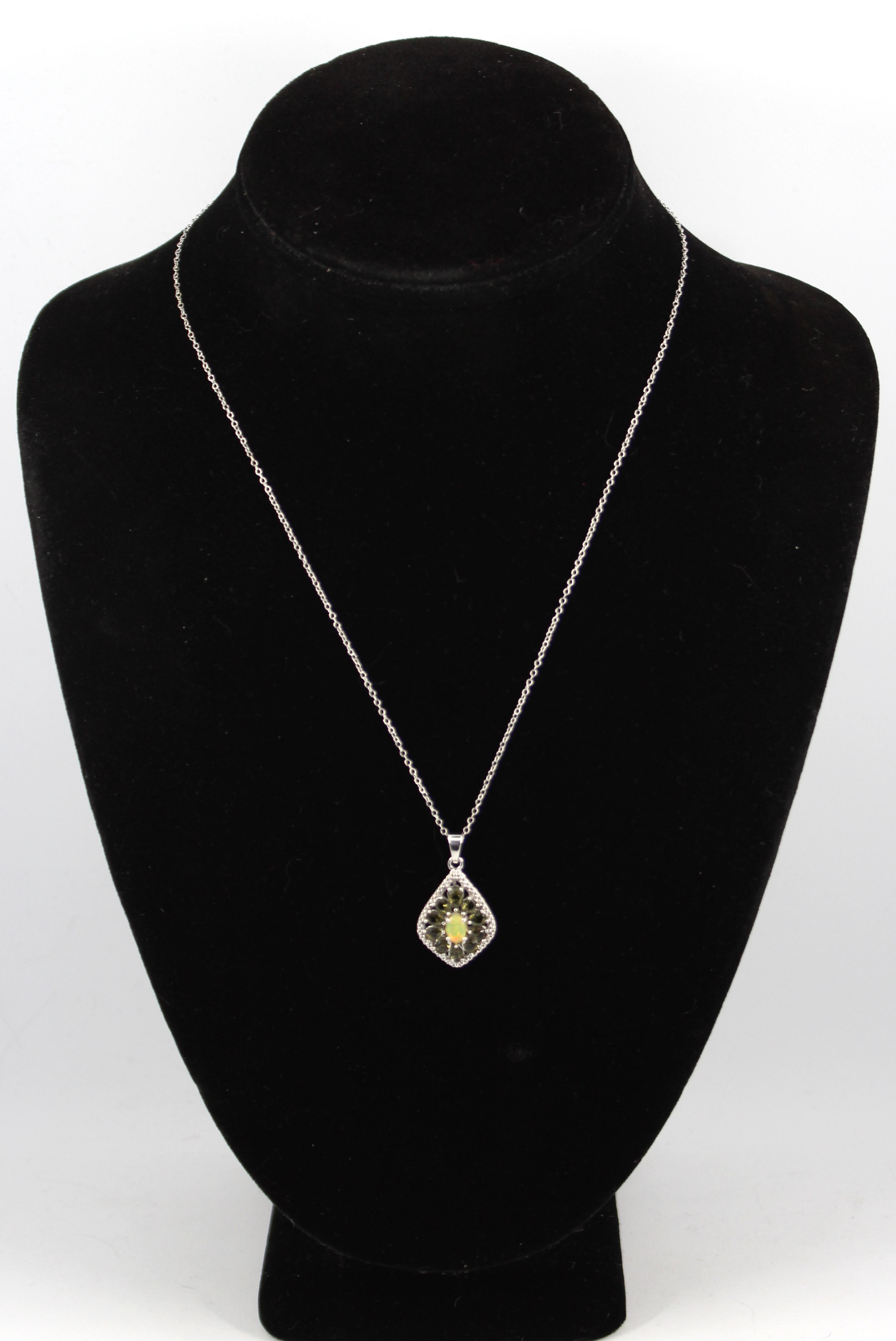 SILVER OPAL AND TOURMALINE NECKLACE 3c491d