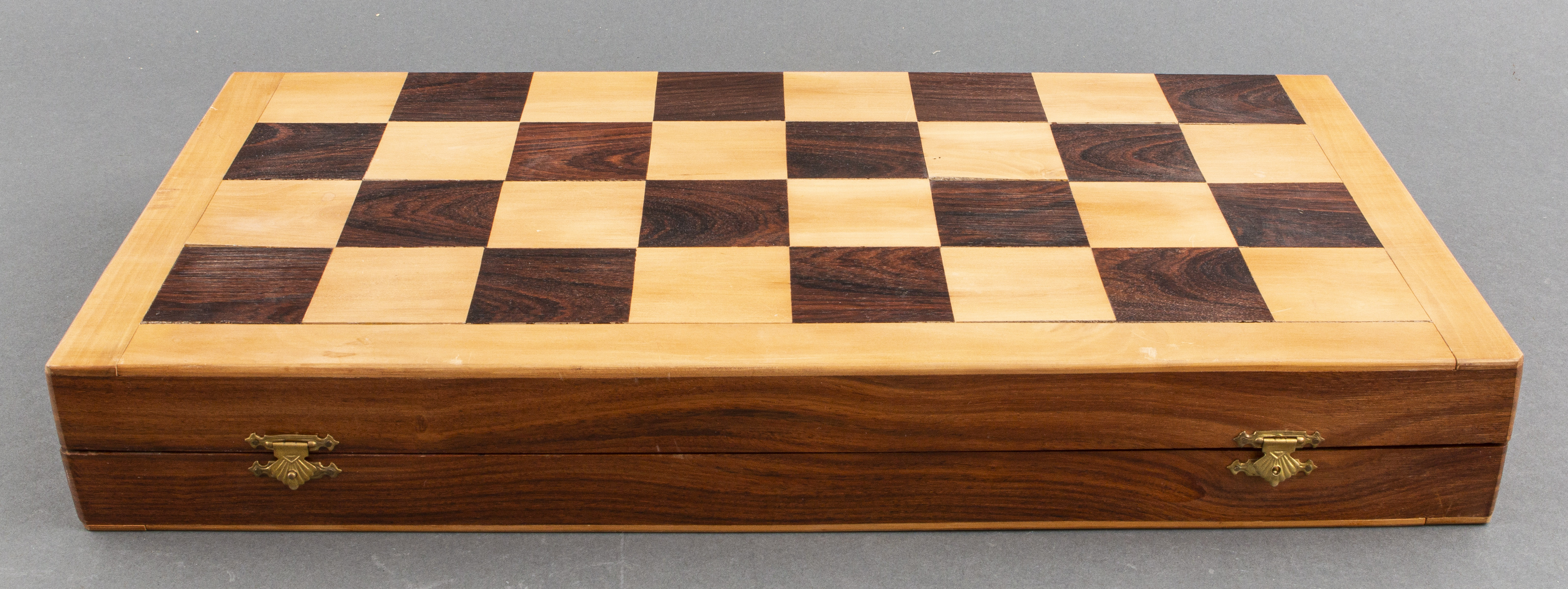 FOLDING WOODEN CHESS SET W/POLISHED