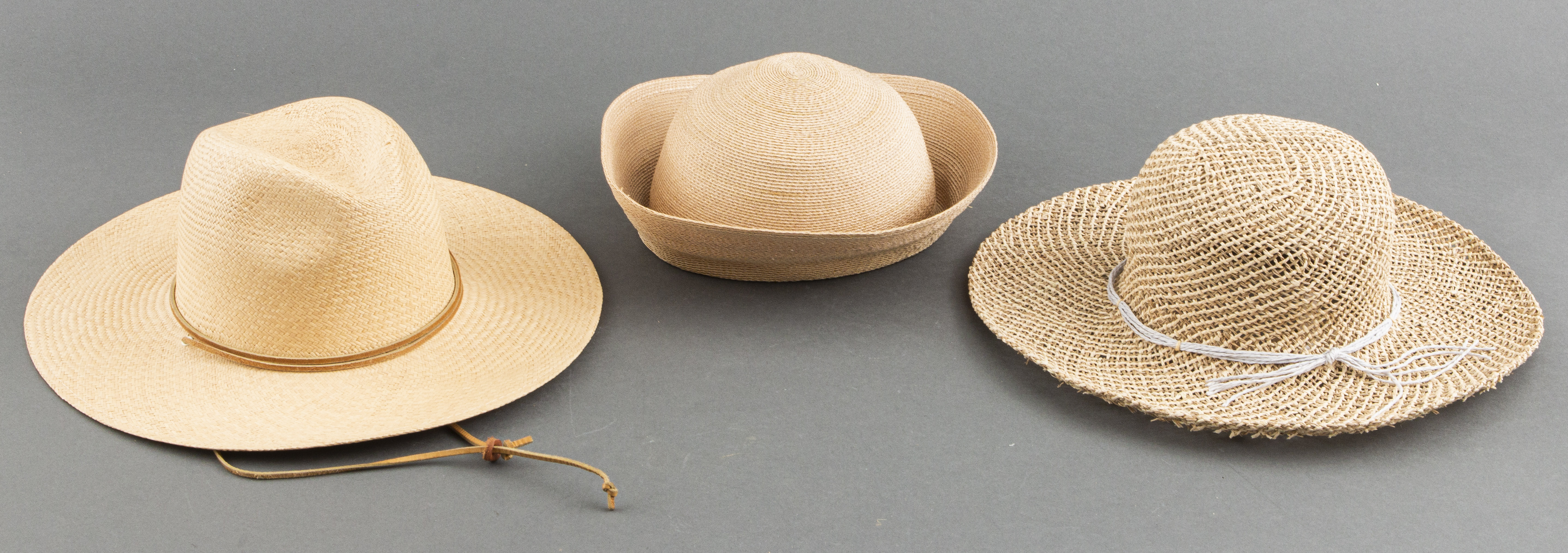 ASSORTED STRAW HATS GROUP OF 3 3c49e8