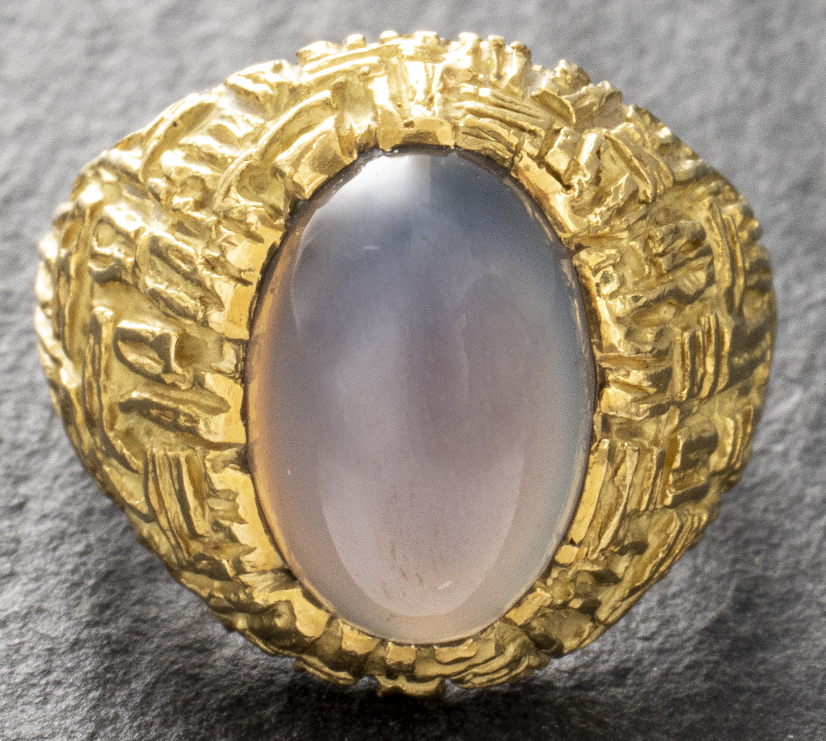 18K YELLOW GOLD CHALCEDONY RING 3c4a3e