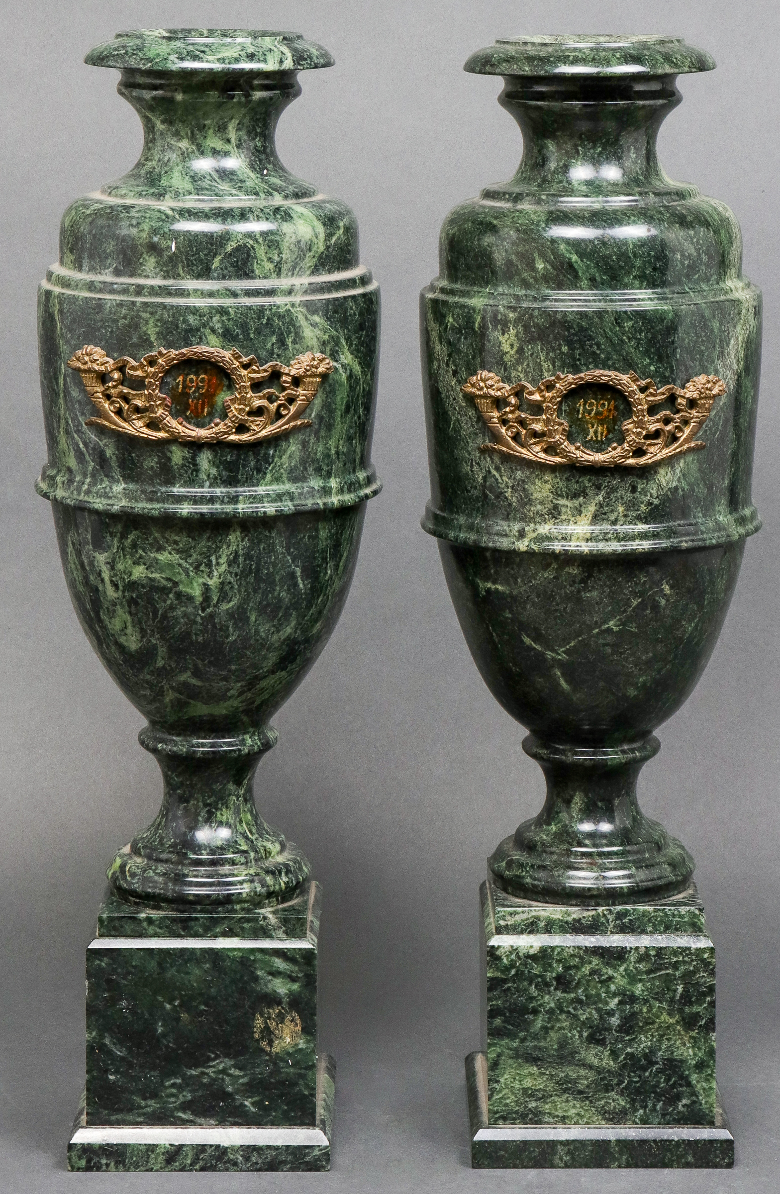 NEOCLASSICAL STYLE GREEN MARBLE 3c4a66