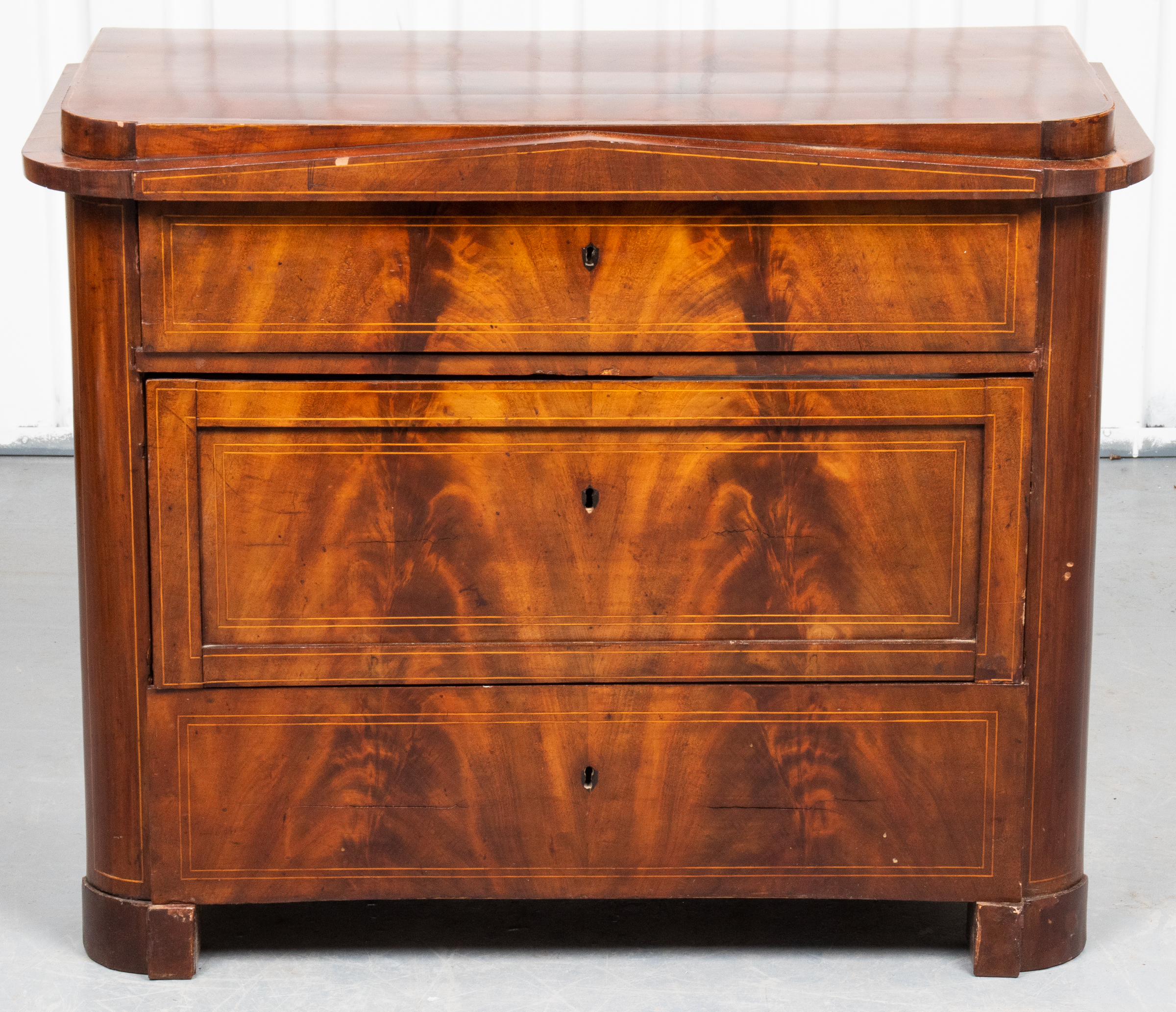 EMPIRE INLAID FLAME MAHOGANY CHEST 3c4a81