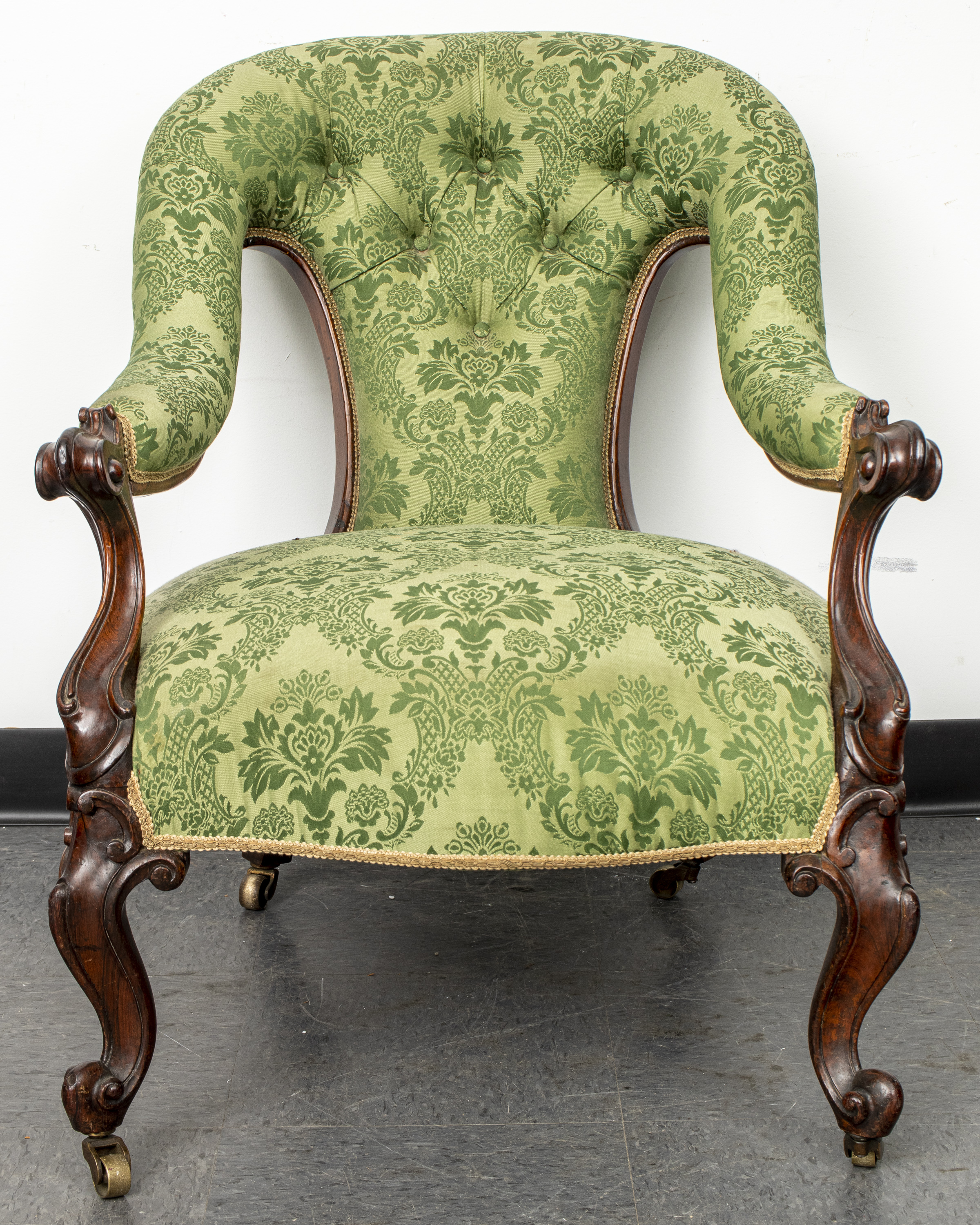 AMERICAN ROCOCO DAMASK UPHOLSTERED 3c4b06