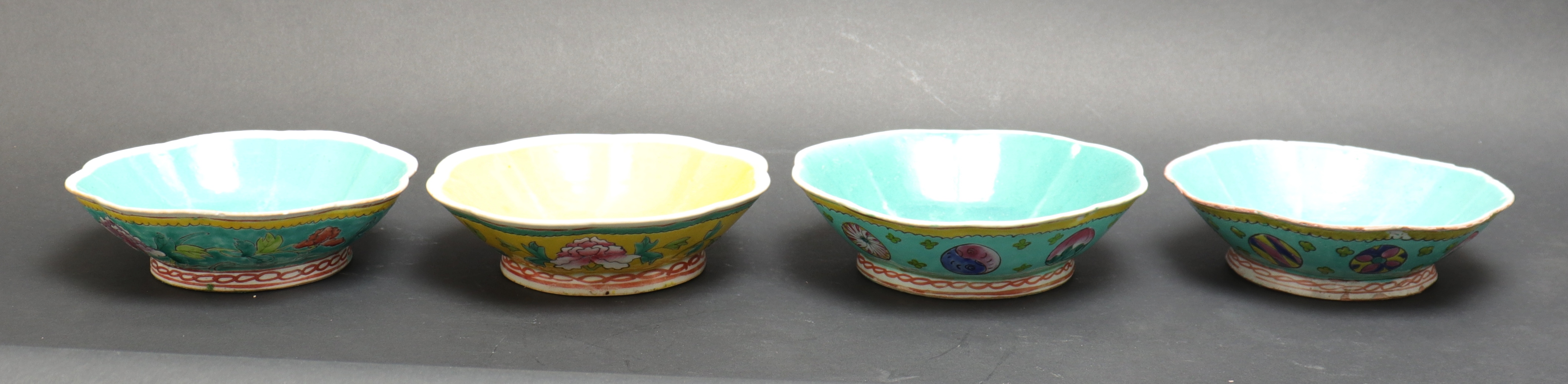 CHINESE POLYCHROME PORCELAIN BOWLS,
