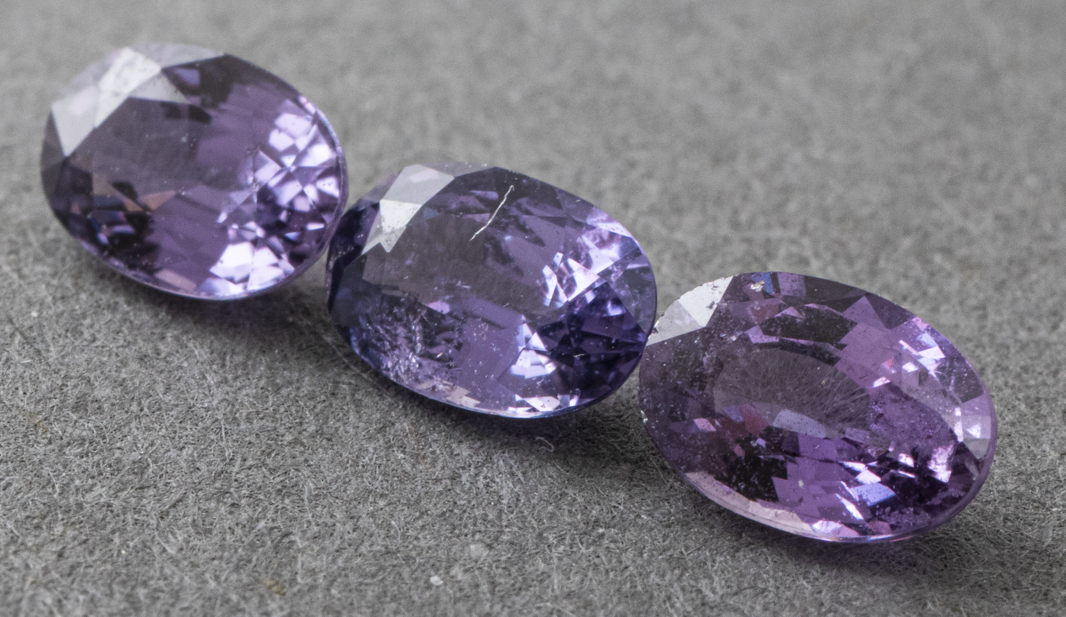 1 80 CTTW LOOSE OVAL CUT PURPLE 3c4d0e